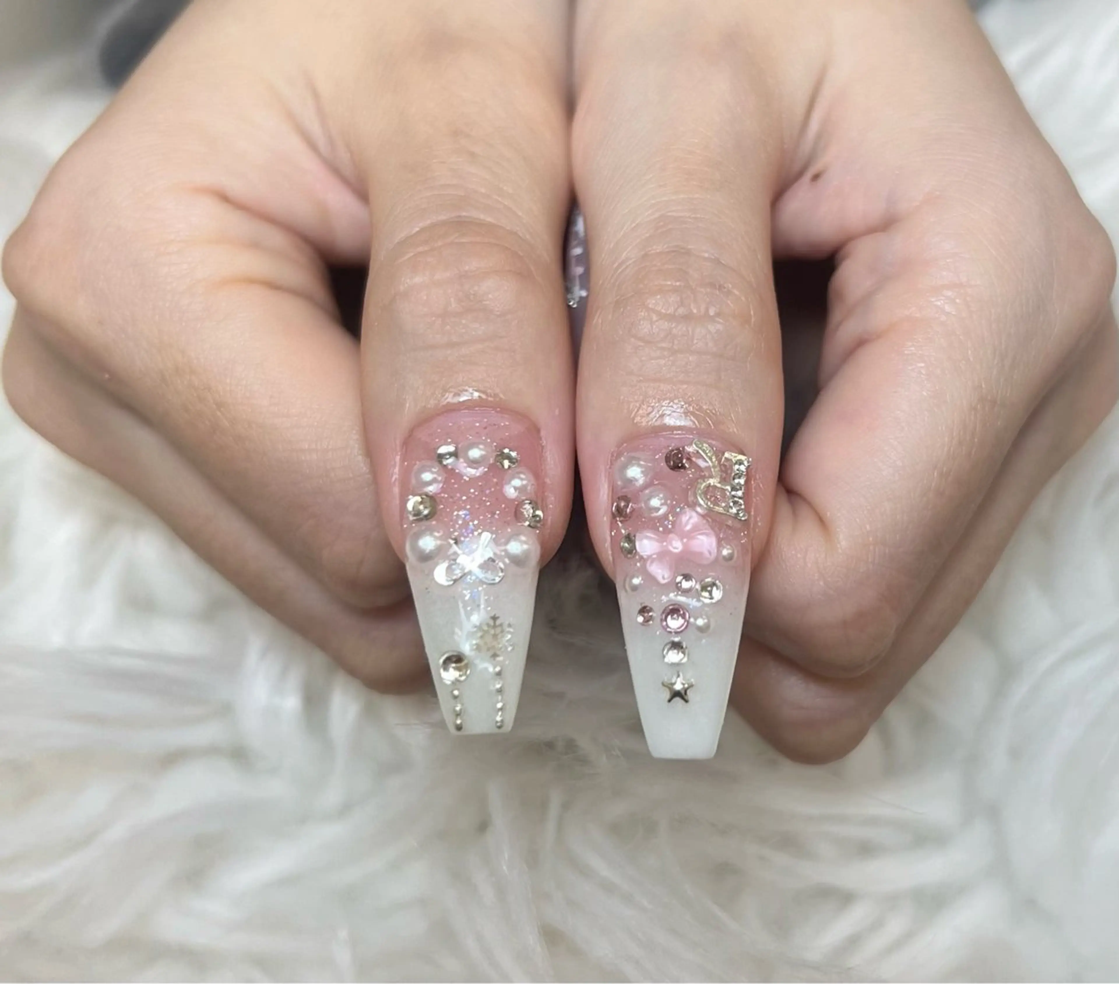 ネイル アートネイル オーロラネイル チークネイル 長さ出し フットネイル Noiranail_ studioのネイルデザイン