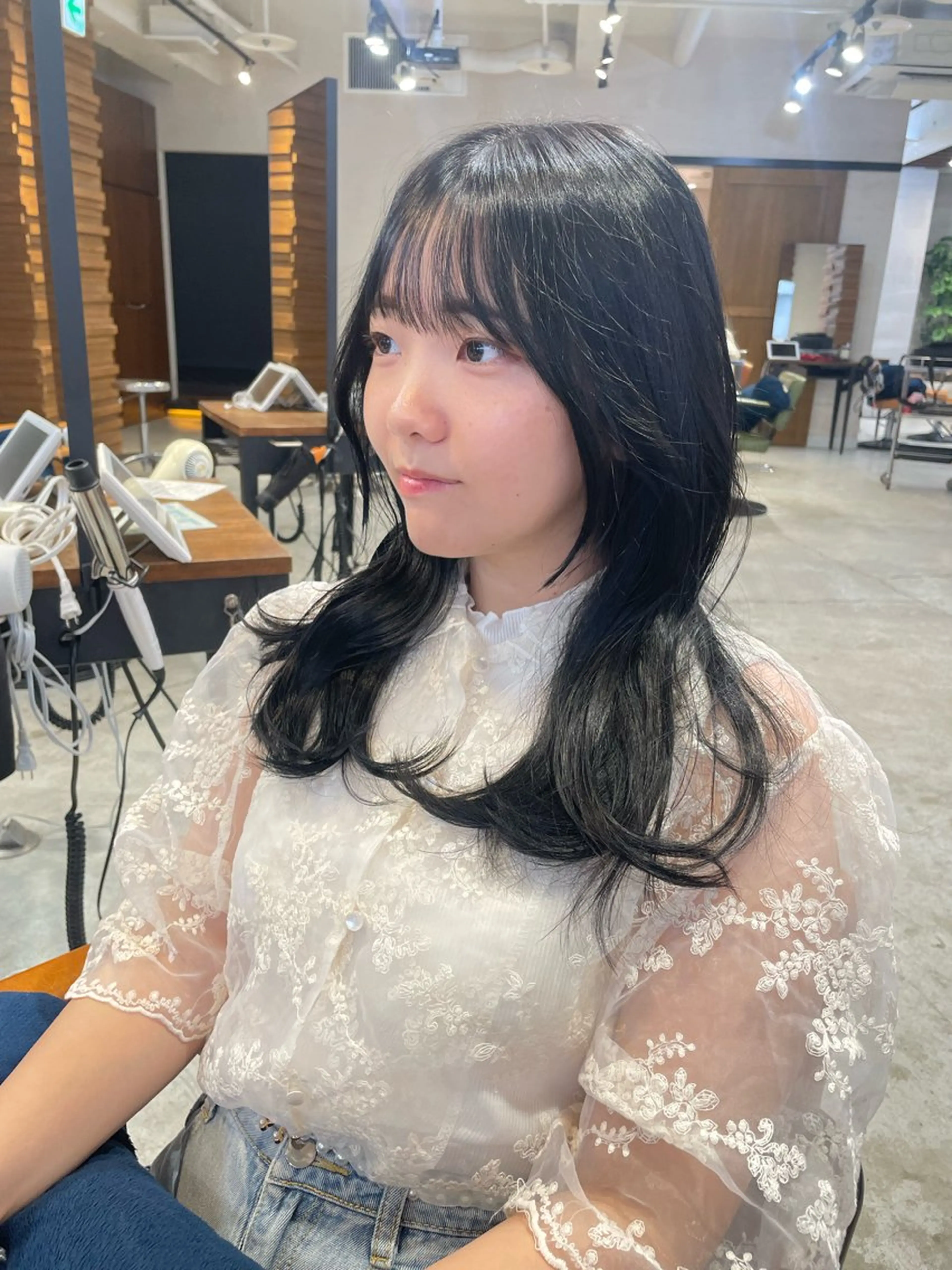 セミロング 福間克徳/顔まわり /レイヤーカットのヘアスタイル