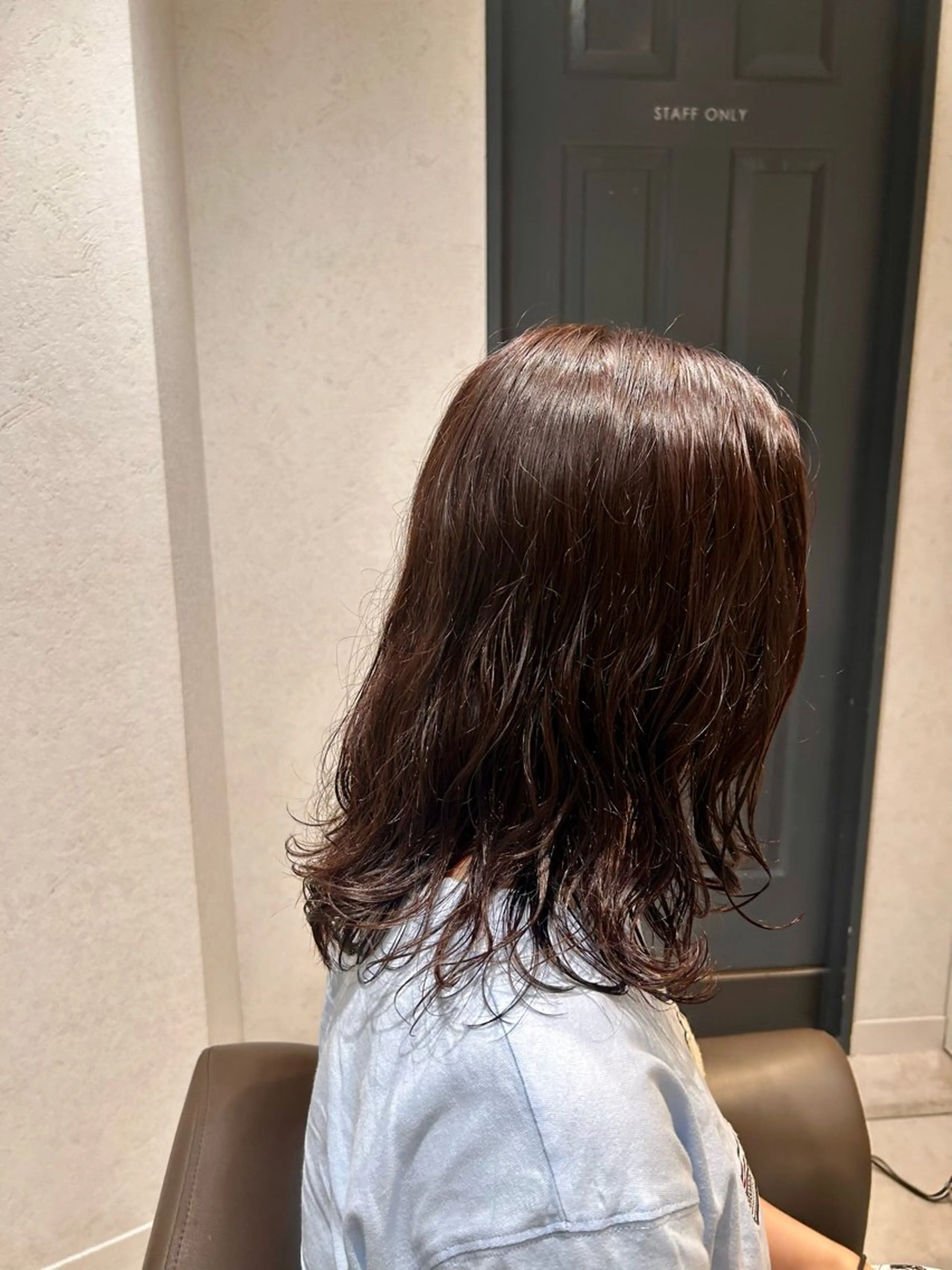 ミディアム カラー ブラウンカラー ピンクカラー ピンクブラウン ヘアカラー 保坂 駿太郎のヘアスタイル