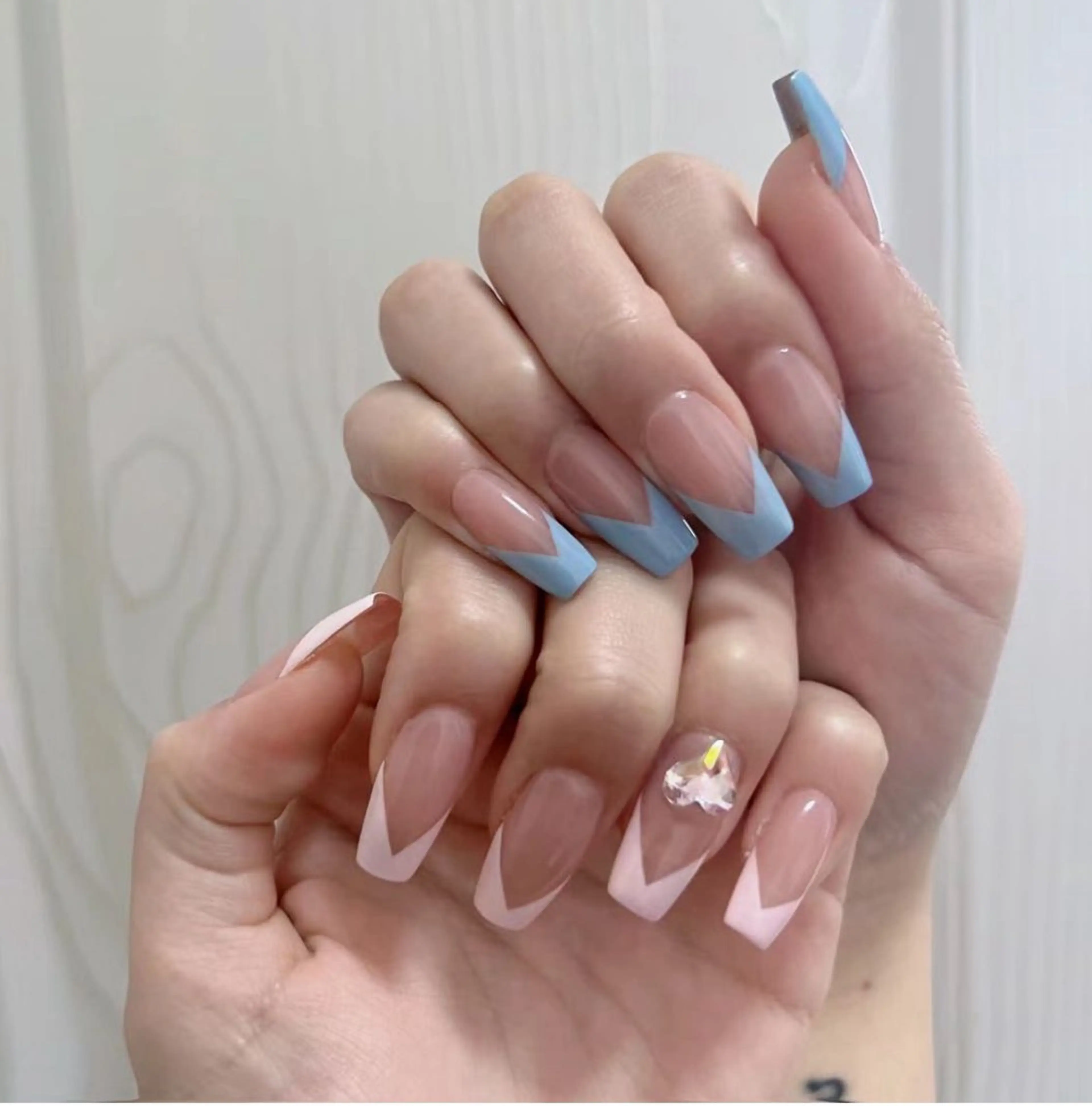 ネイル Dione Nail 長さだし モデル募集のネイルデザイン