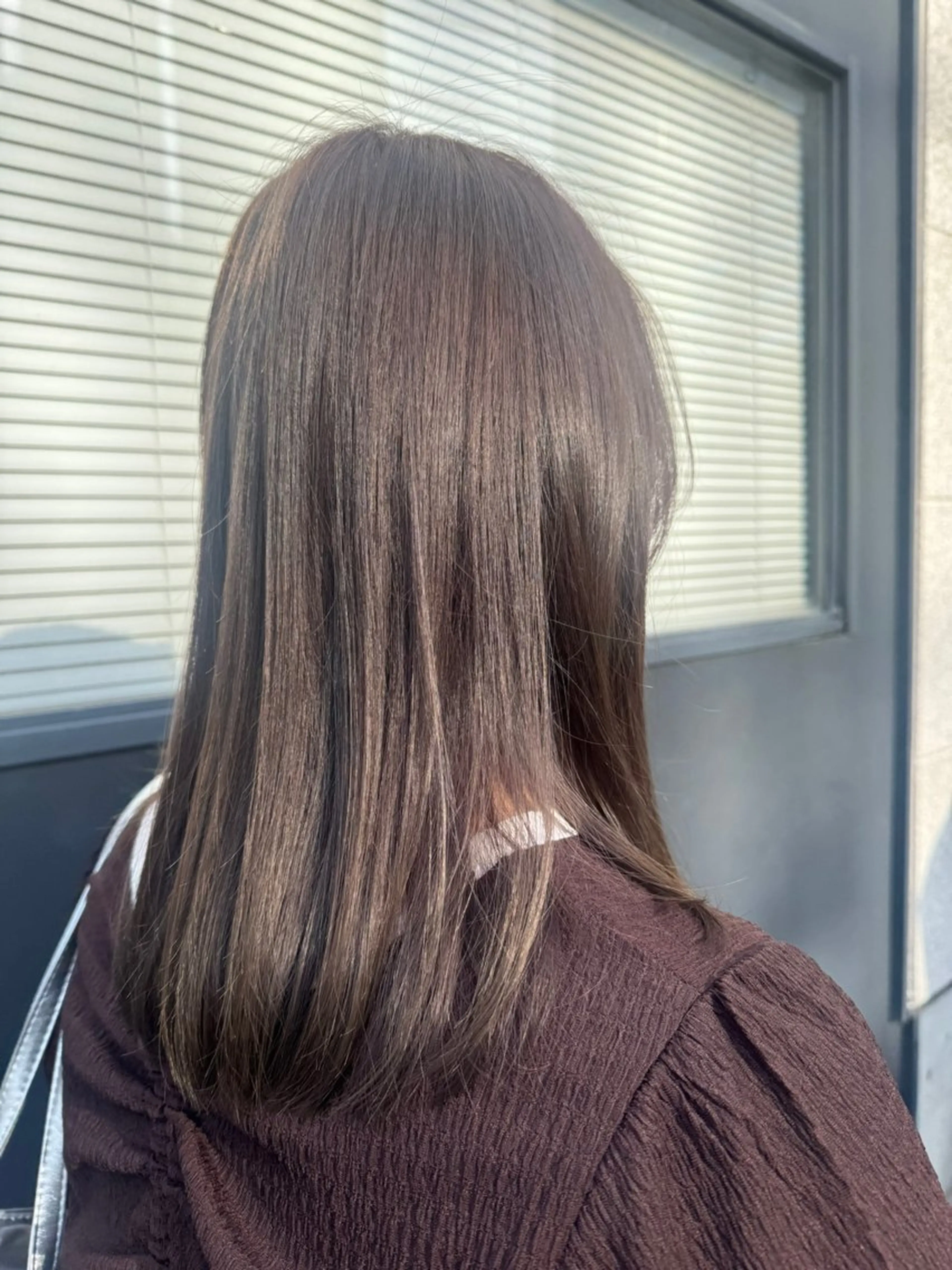 セミロング アッシュ 馬場 唯加のヘアスタイル