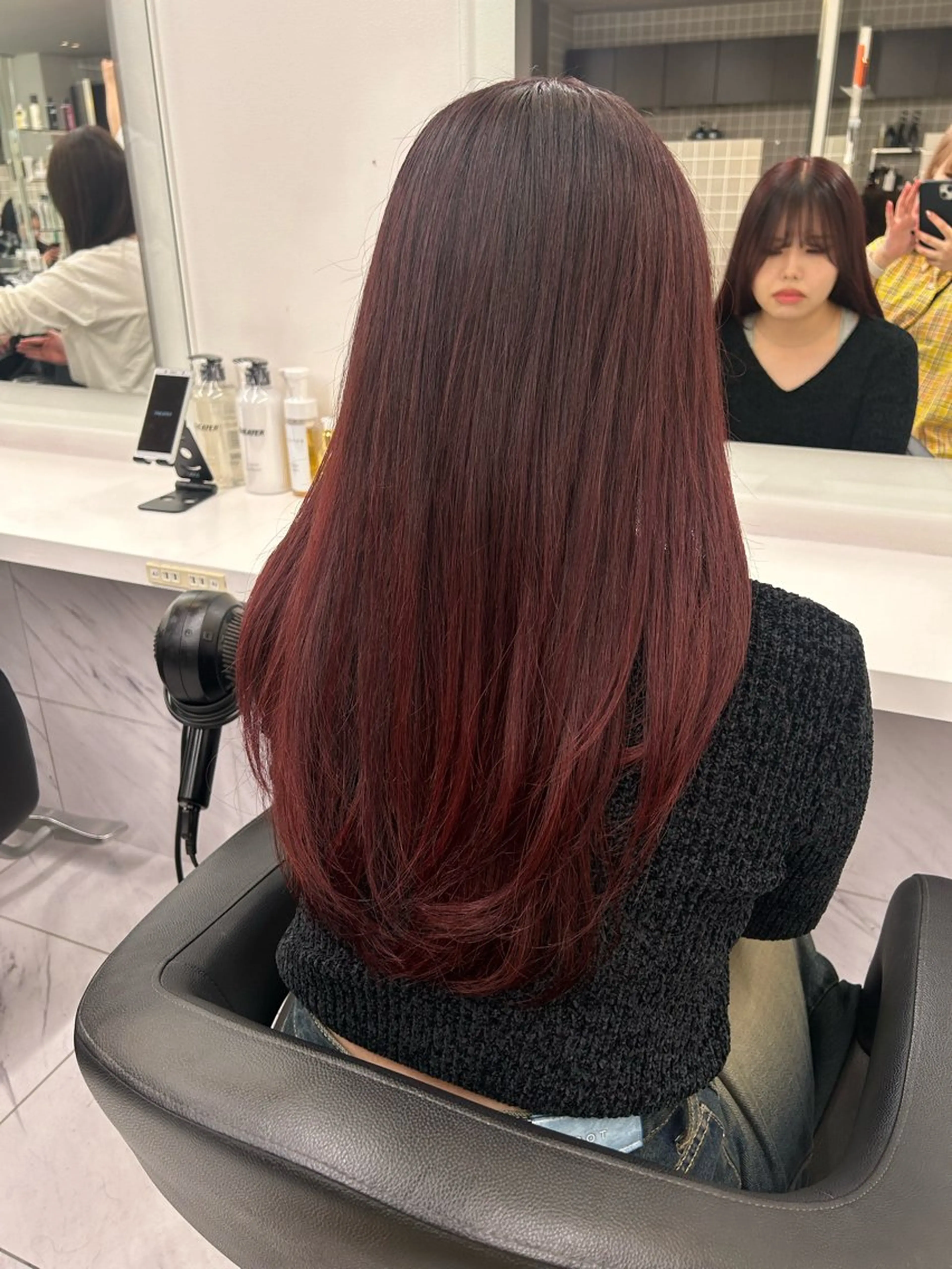 カラー ベージュ／ピンク【く すみカラー】レイヤーのヘアスタイル