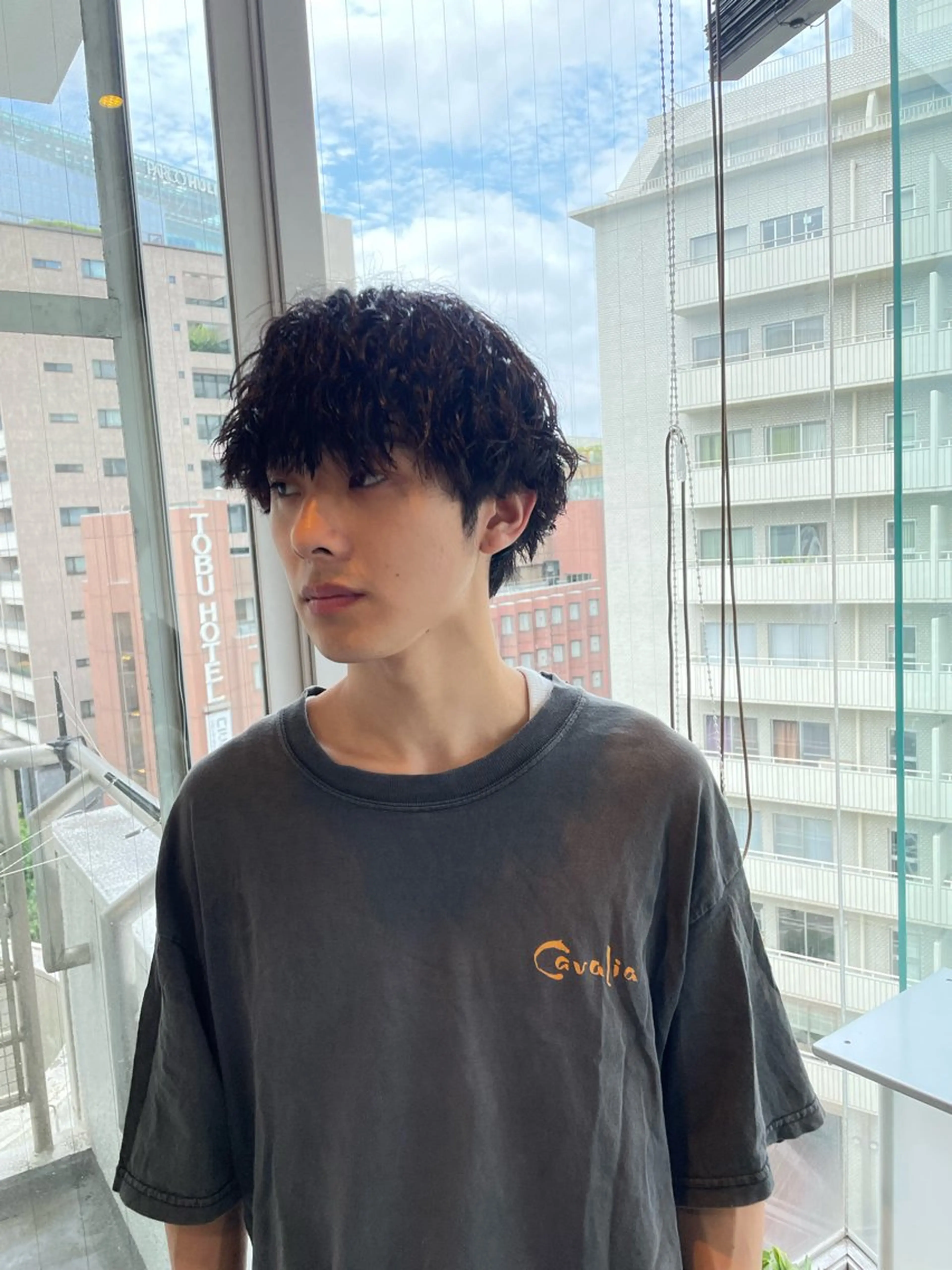 パーマ メンズ RIN／韓国ヘア レイヤーカットのヘアスタイル