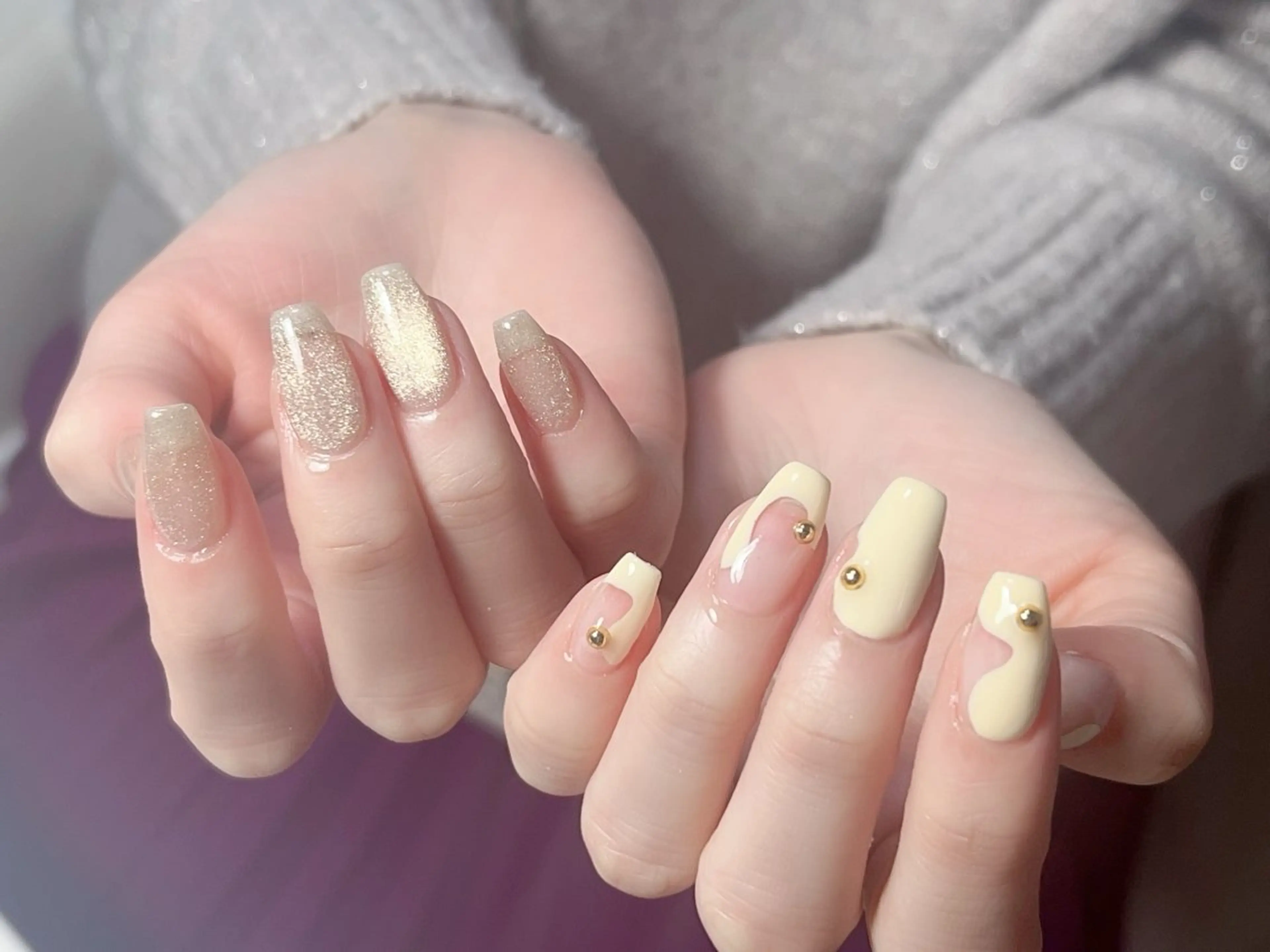 ネイル オーロラネイル チークネイル フレンチネイル ジェルネイル ガラスフレンチ ハンドネイル Nail Jolie所属・Nail Jolieのネイルデザイン