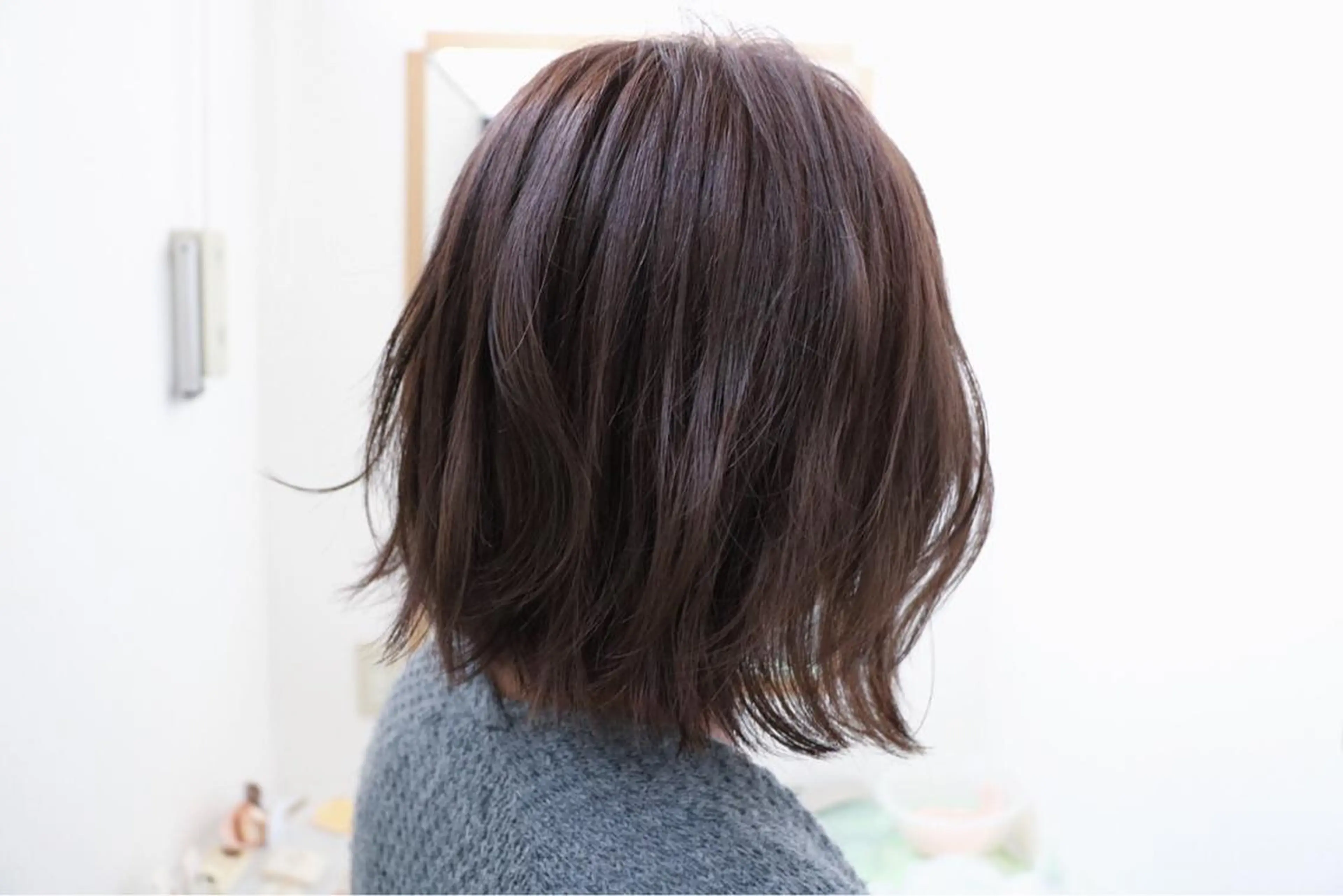ミディアム カラー 切りっぱなしボブ ブルーカラー ブルージュ ボブ soins de   MaLily所属・soins de MaLilyのヘアスタイル