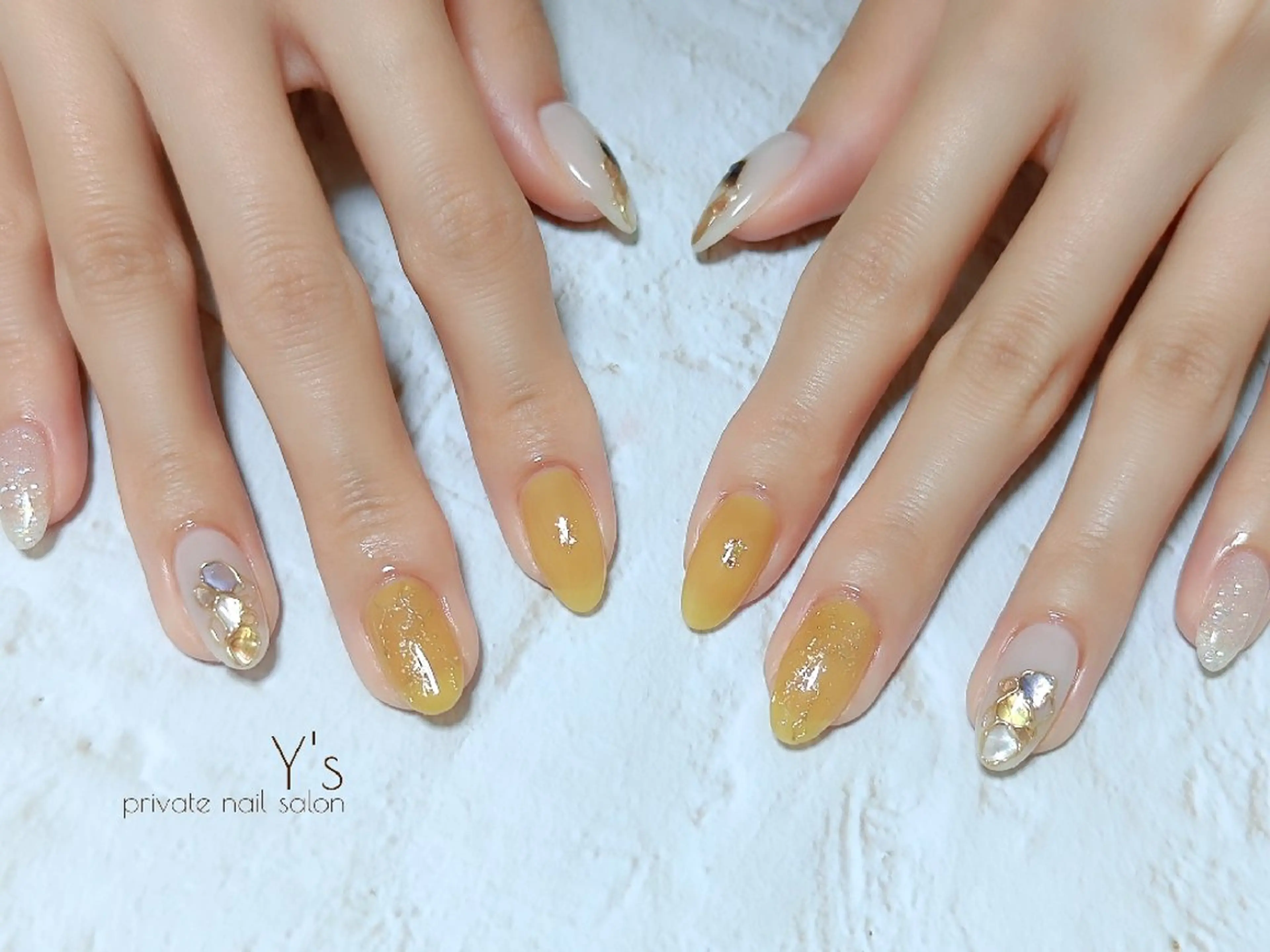 ネイル ハンドネイル YUMI NAGAI  のネイルデザイン