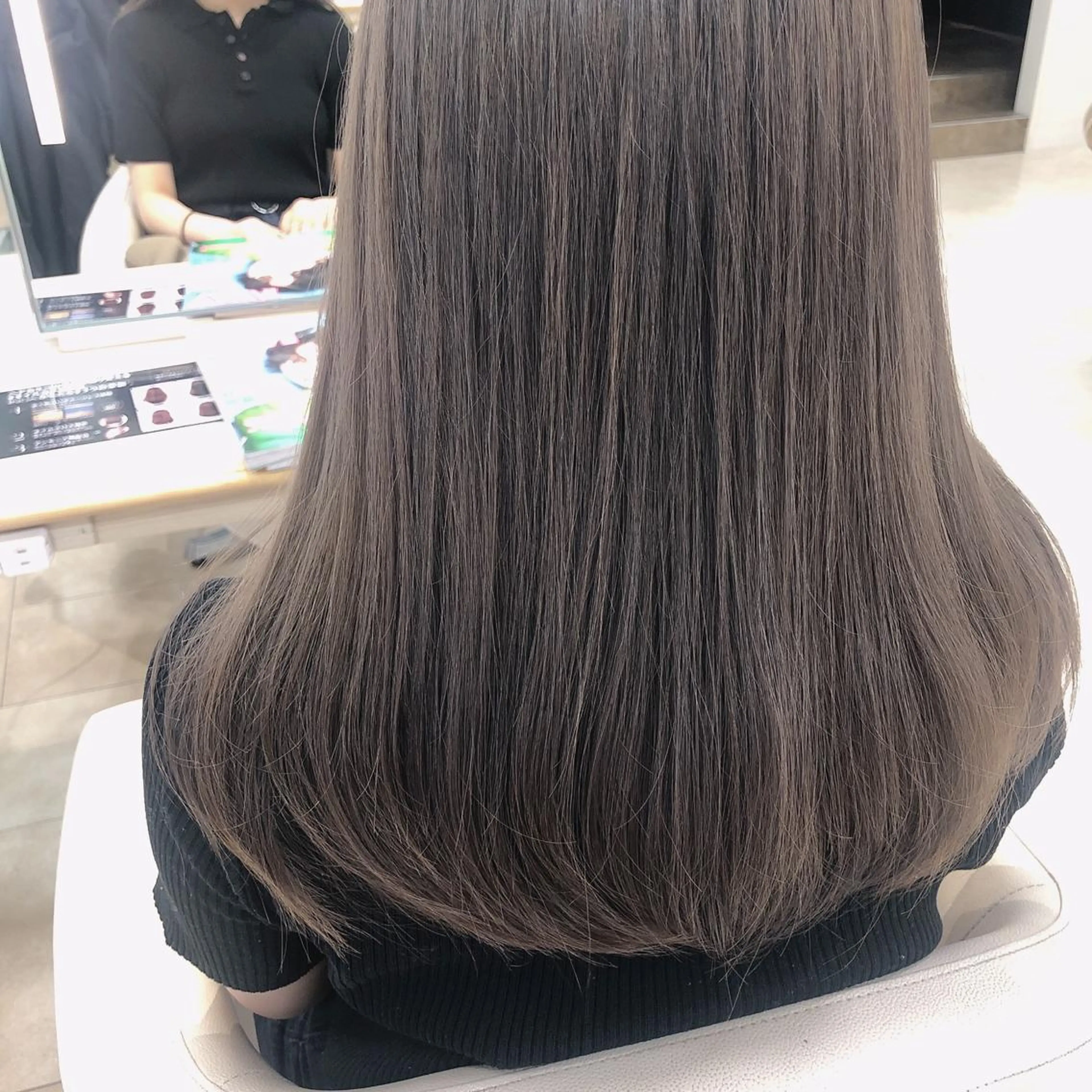 ロング カラー 透明感カラー グレージュ ヘアカラー トリートメント 似合わせ.ﾍｱｾｯﾄ 得意🌹井上美沙のヘアスタイル