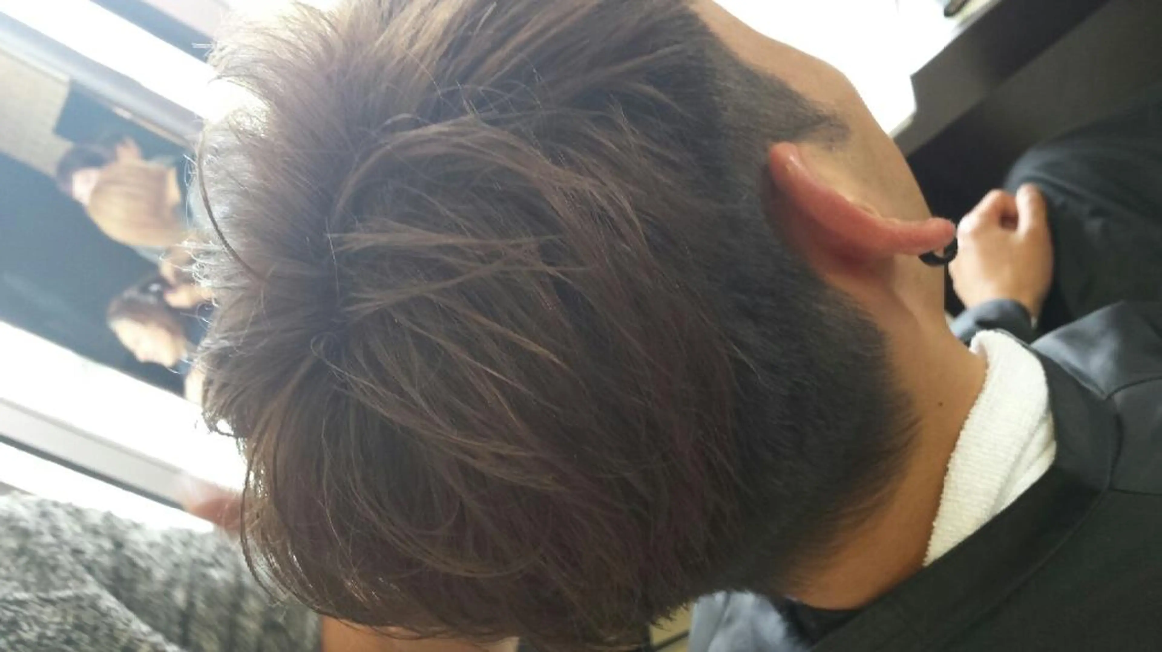 カラー メンズ ダブルカラー グレージュ 大久保 隆蔵のヘアスタイル