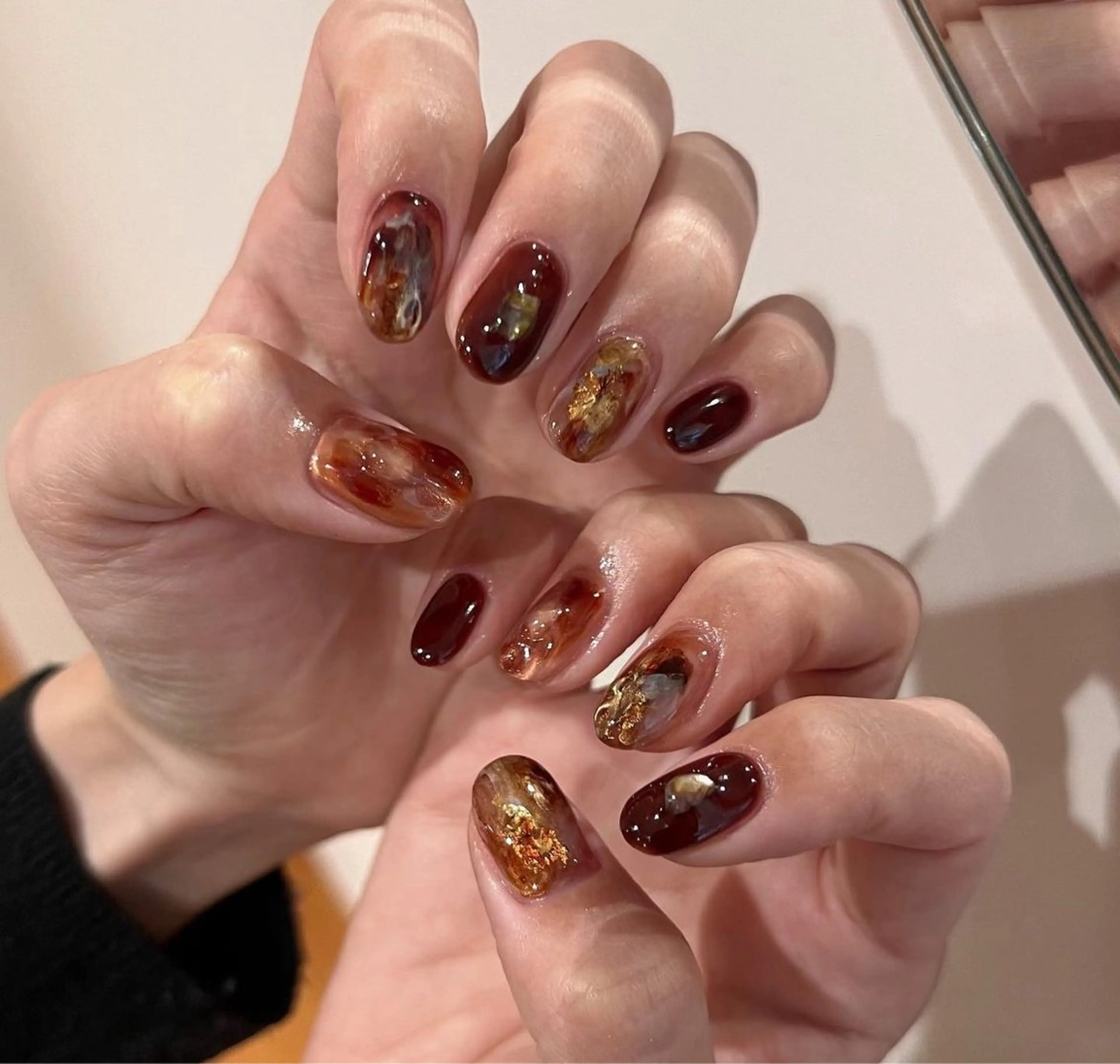 ネイル べっ甲ネイル アイ&ネイルサロン リスブラン 日本橋小伝馬町店所属・リスブラングループ ヨネカワのネイルデザイン