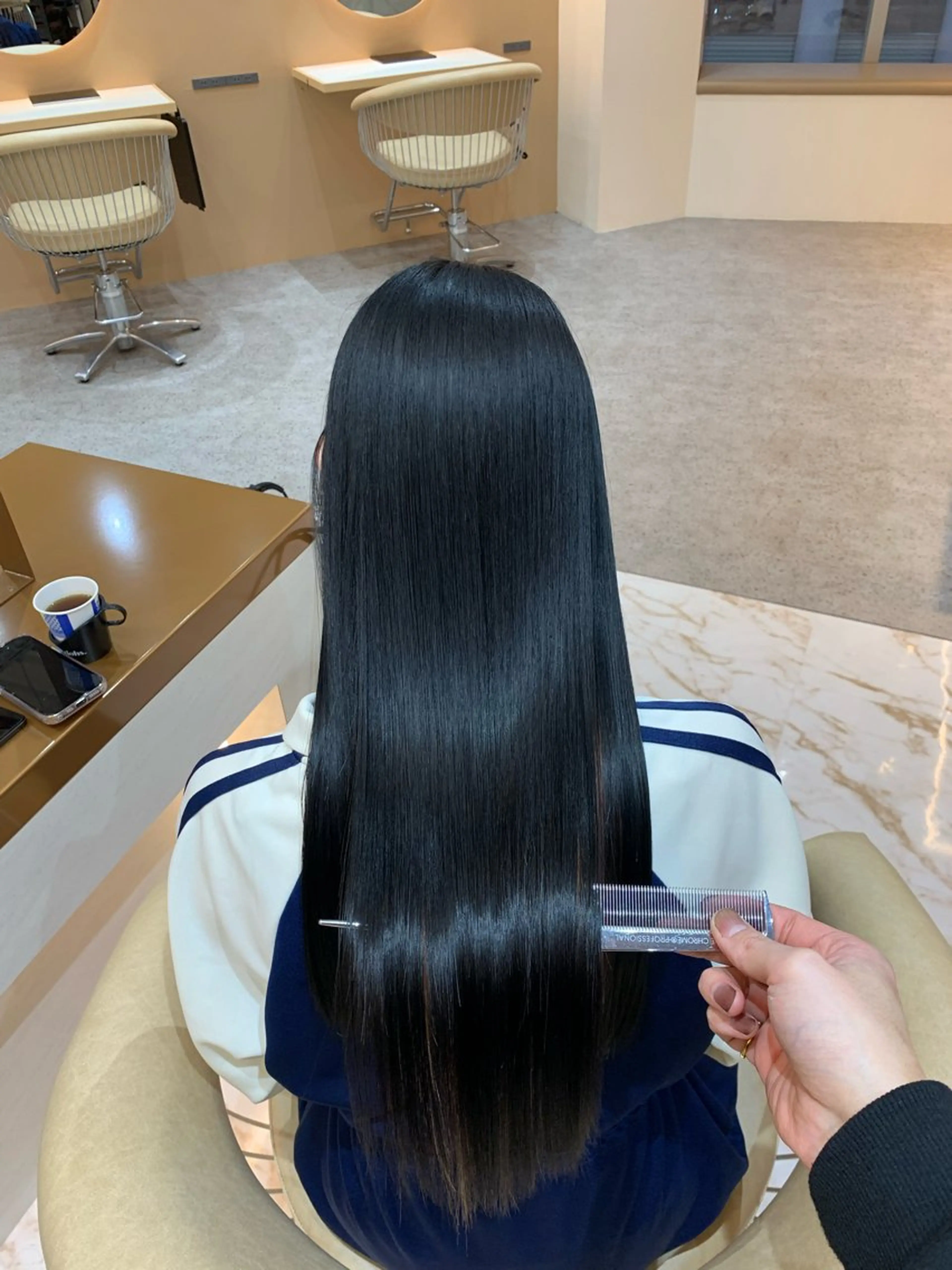 ミディアム カラー パーマ 朝が楽になる🔴 縮毛矯正🍎カイトのヘアスタイル