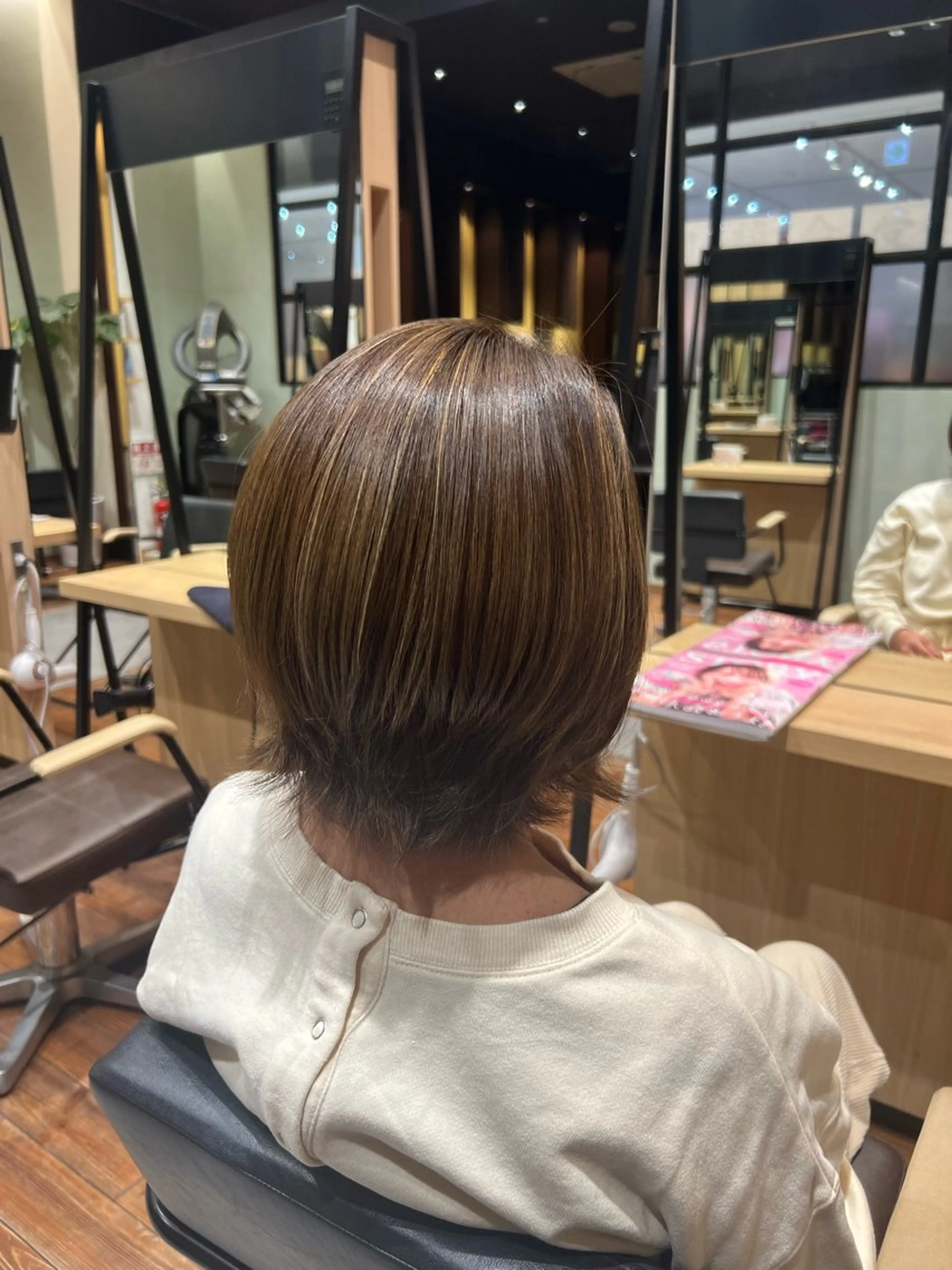 カラー ハイライトカラー 坪井咲姫/ベージュ カラー/暖色カラーのヘアスタイル