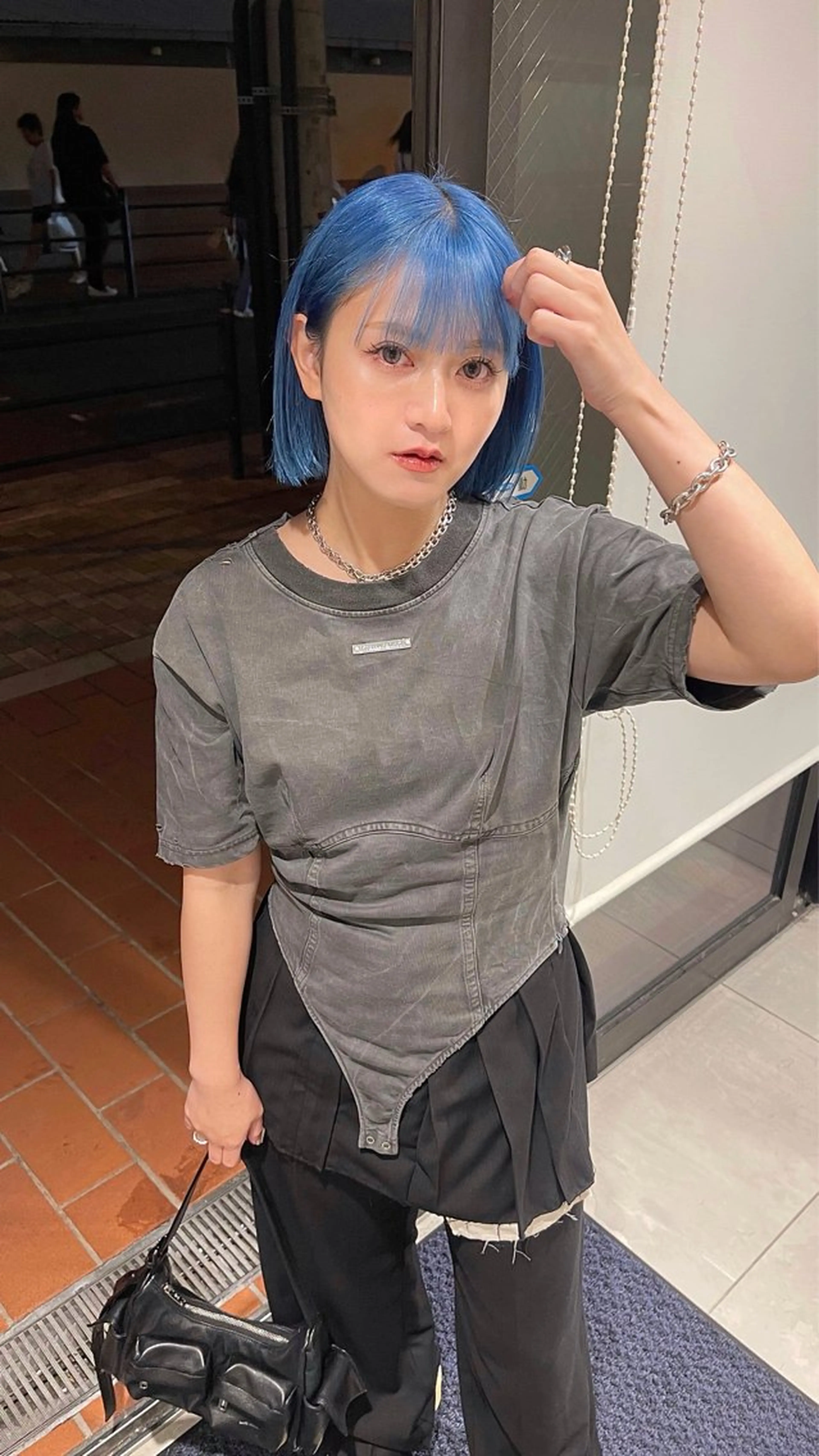 ショート ヘアカラー 福山 晴香のヘアスタイル