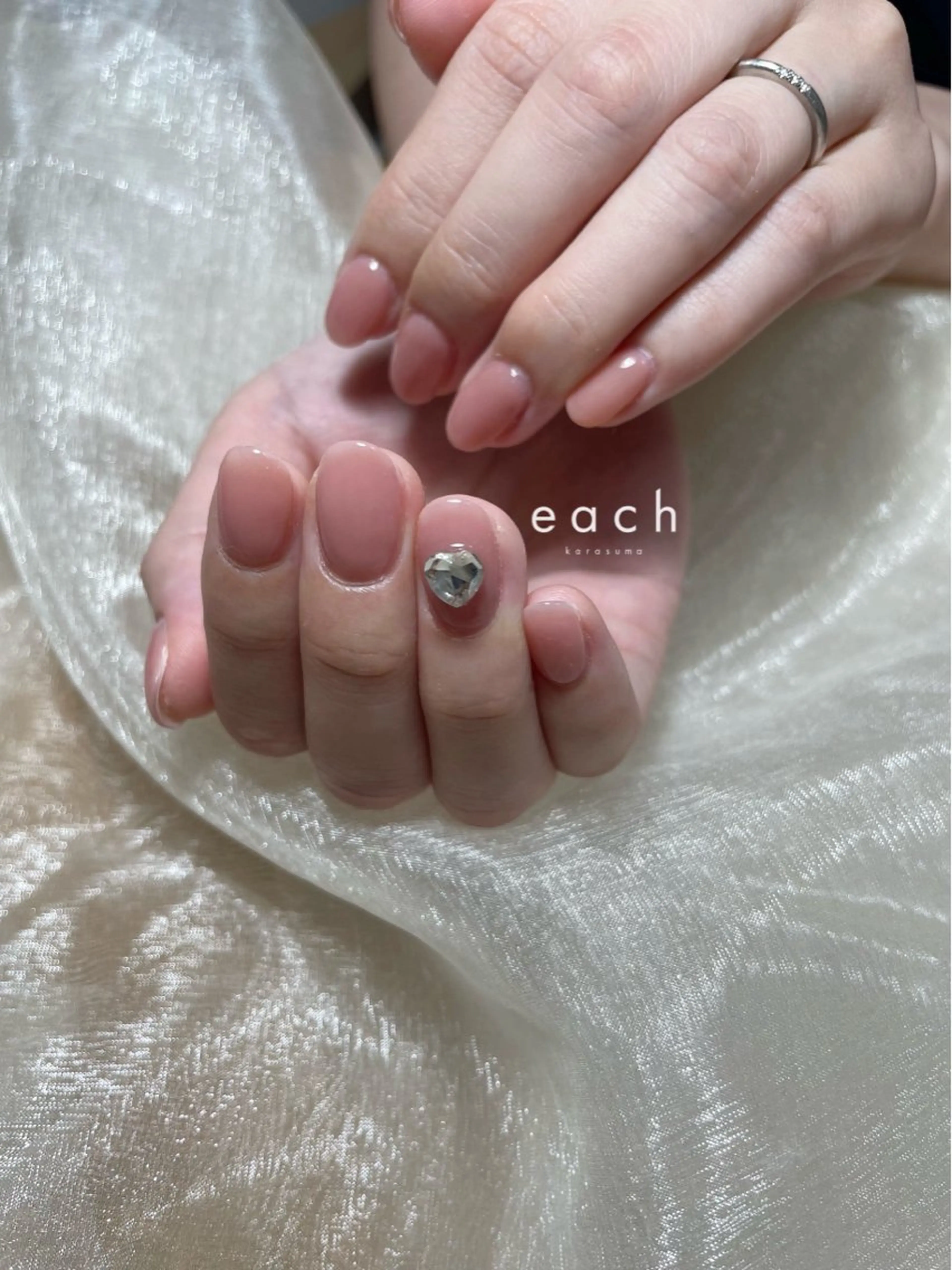 ネイル アートネイル ハンドネイル each lucaのネイルデザイン