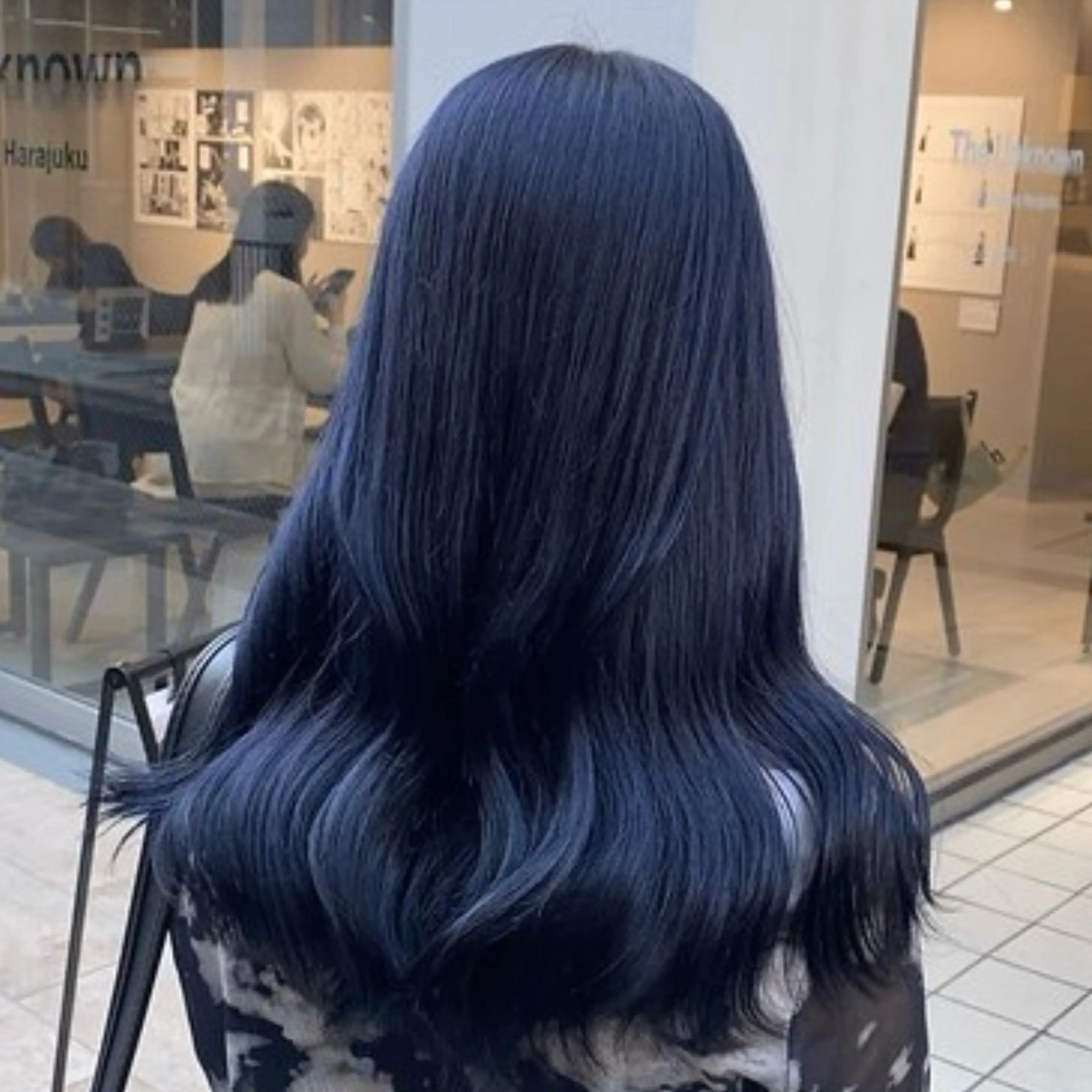 ロング カラー ブリーチ ブルーカラー ネイビーカラー ヨシンモリ 韓国風ヘア 🦋ブリーチカラー/ 専門Aya💖のヘアスタイル