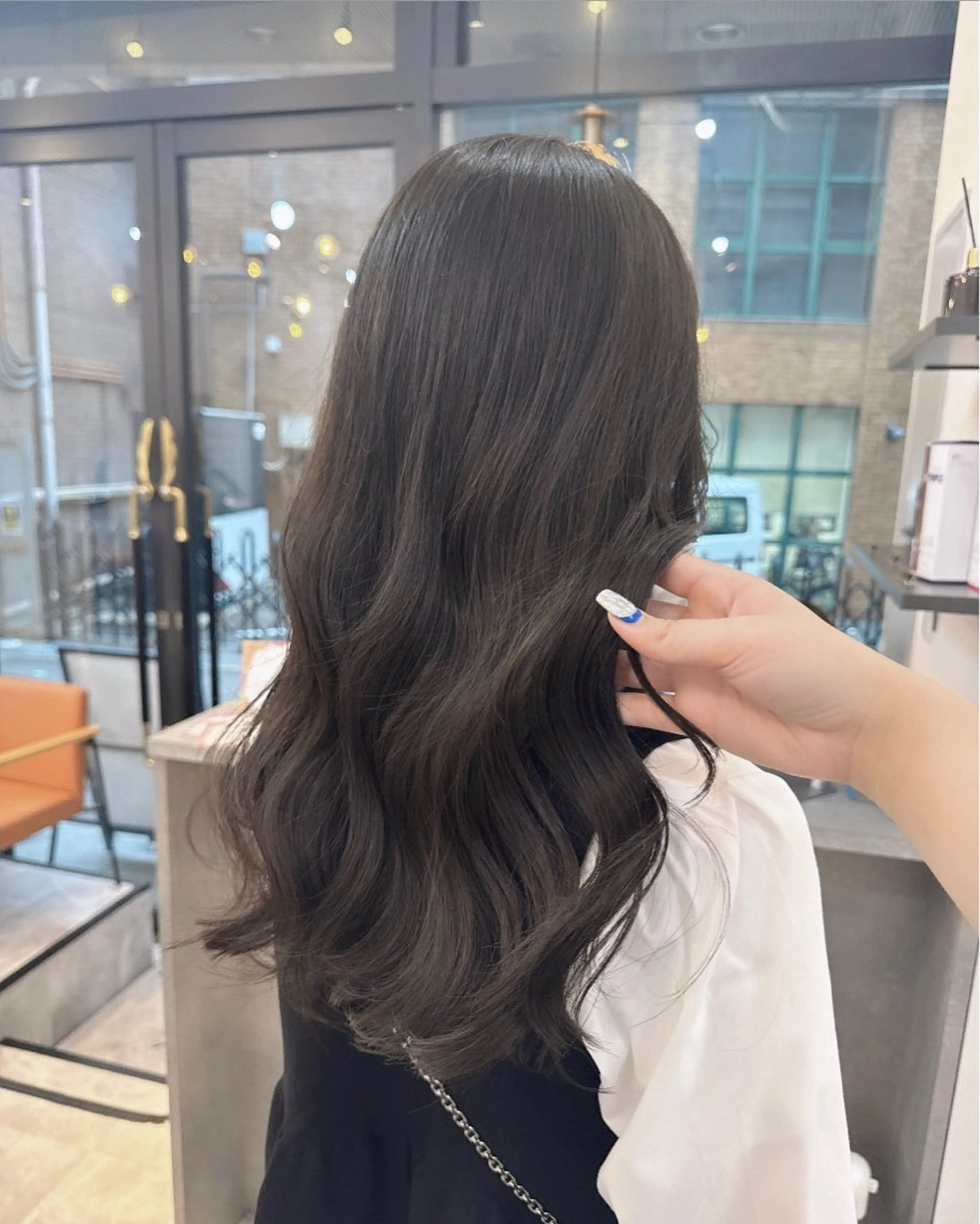 ロング カラー ベージュカラー ブリーチ ブラウンカラー 透明感カラー ダブルカラー 赤み無し柔らかカラー 【梅田】madokaのヘアスタイル
