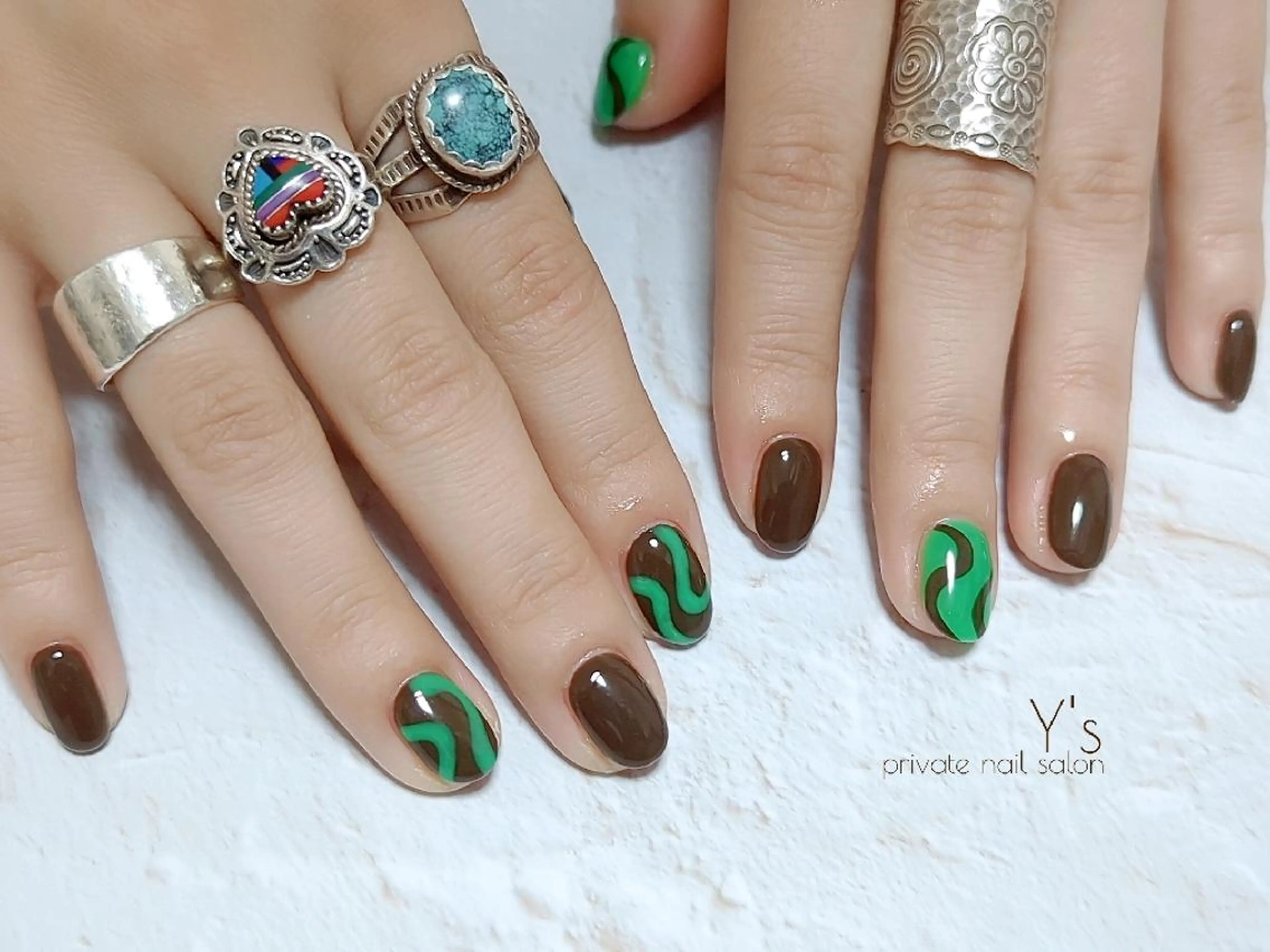 ネイル ハンドネイル YUMI NAGAI  のネイルデザイン