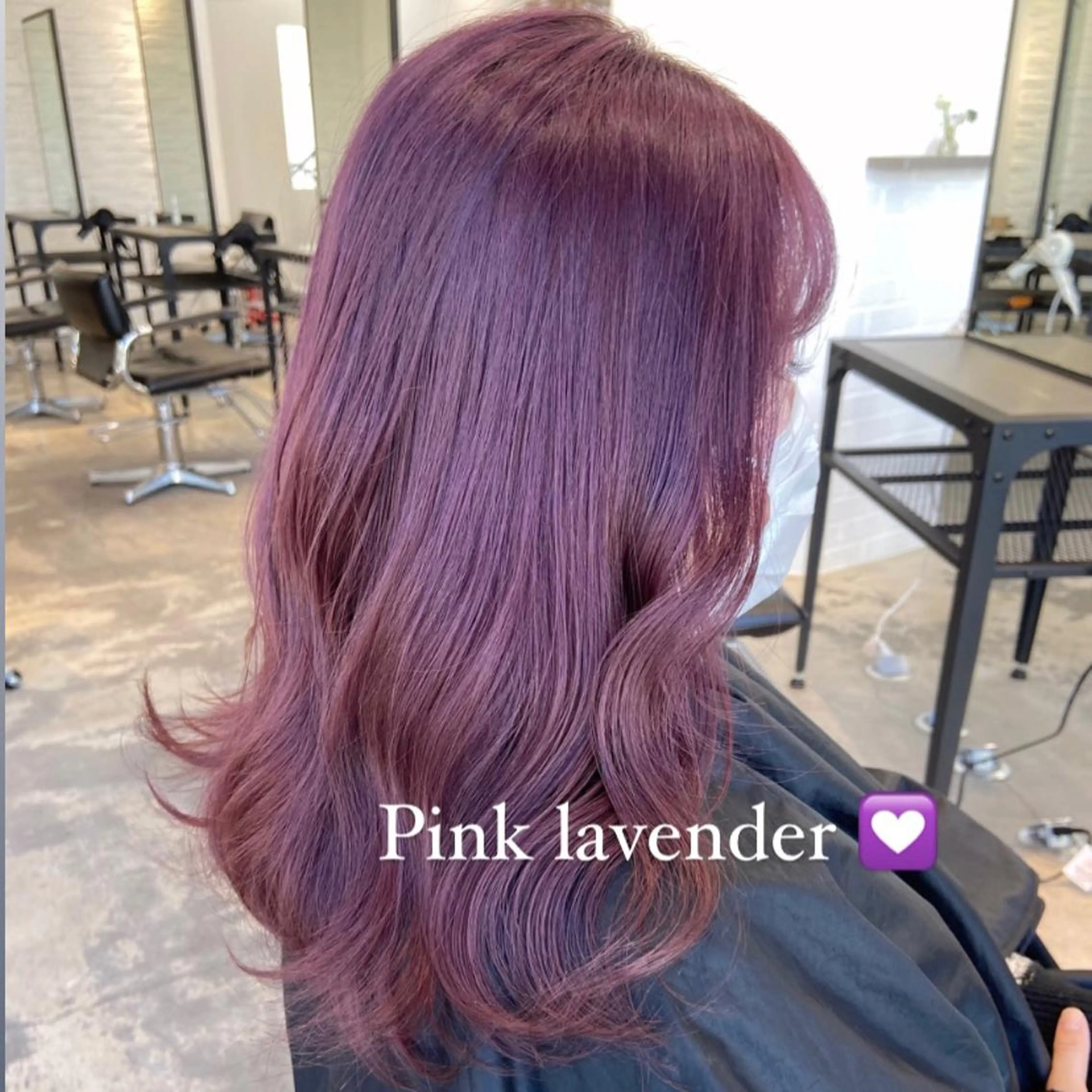 ミディアム カラー ヘアアレンジ ブリーチ ラベンダーカラー ピンクカラー ピンクラベンダー レイヤーカット指名 No.1💖マユカのヘアスタイル