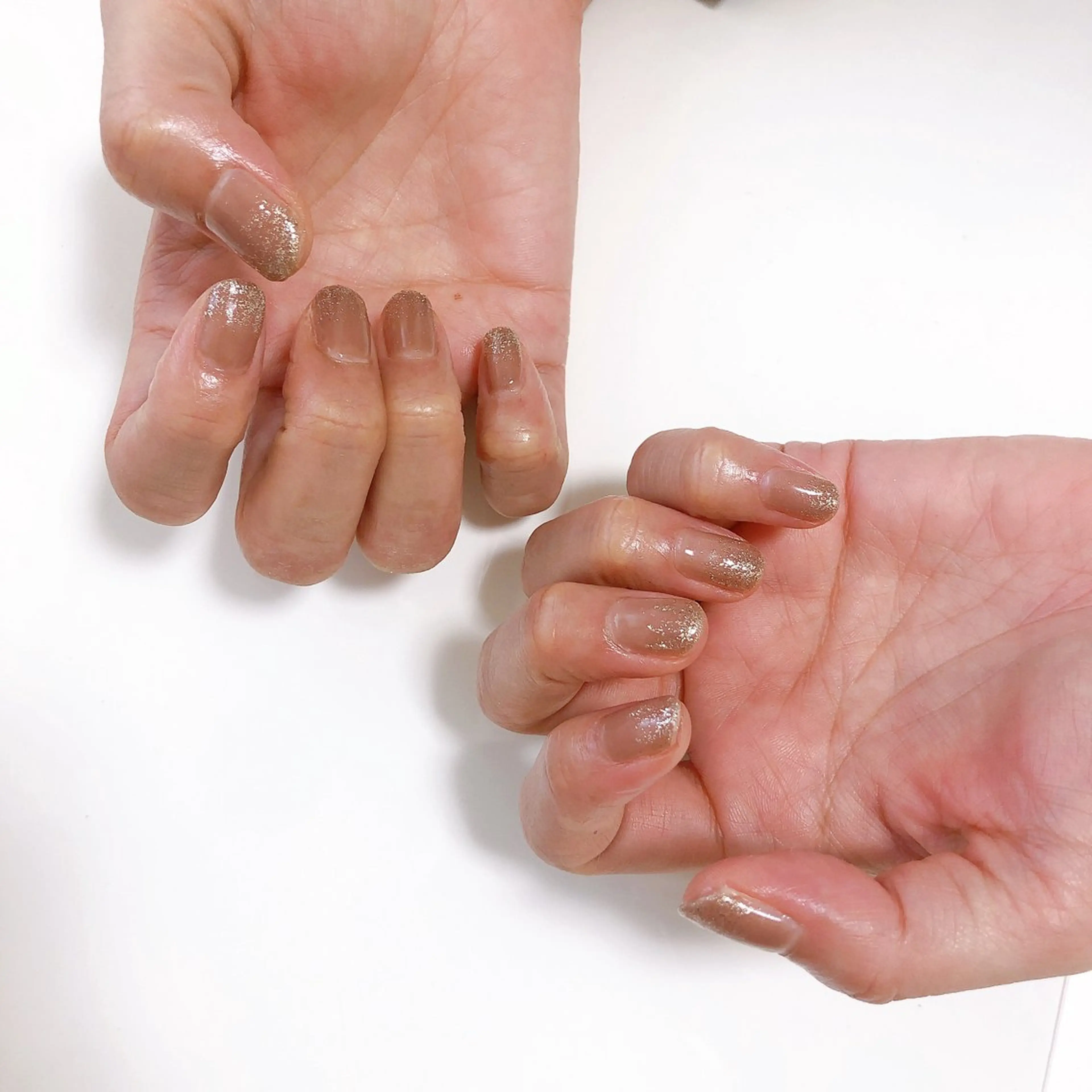 ネイル グラデーション ラメ(グリッター) ラメグラデーション ワンカラーネイル デ・アイム「nail salon MIMIPARUN」所属・ナリス化粧品 MIMIPARUNのネイルデザイン