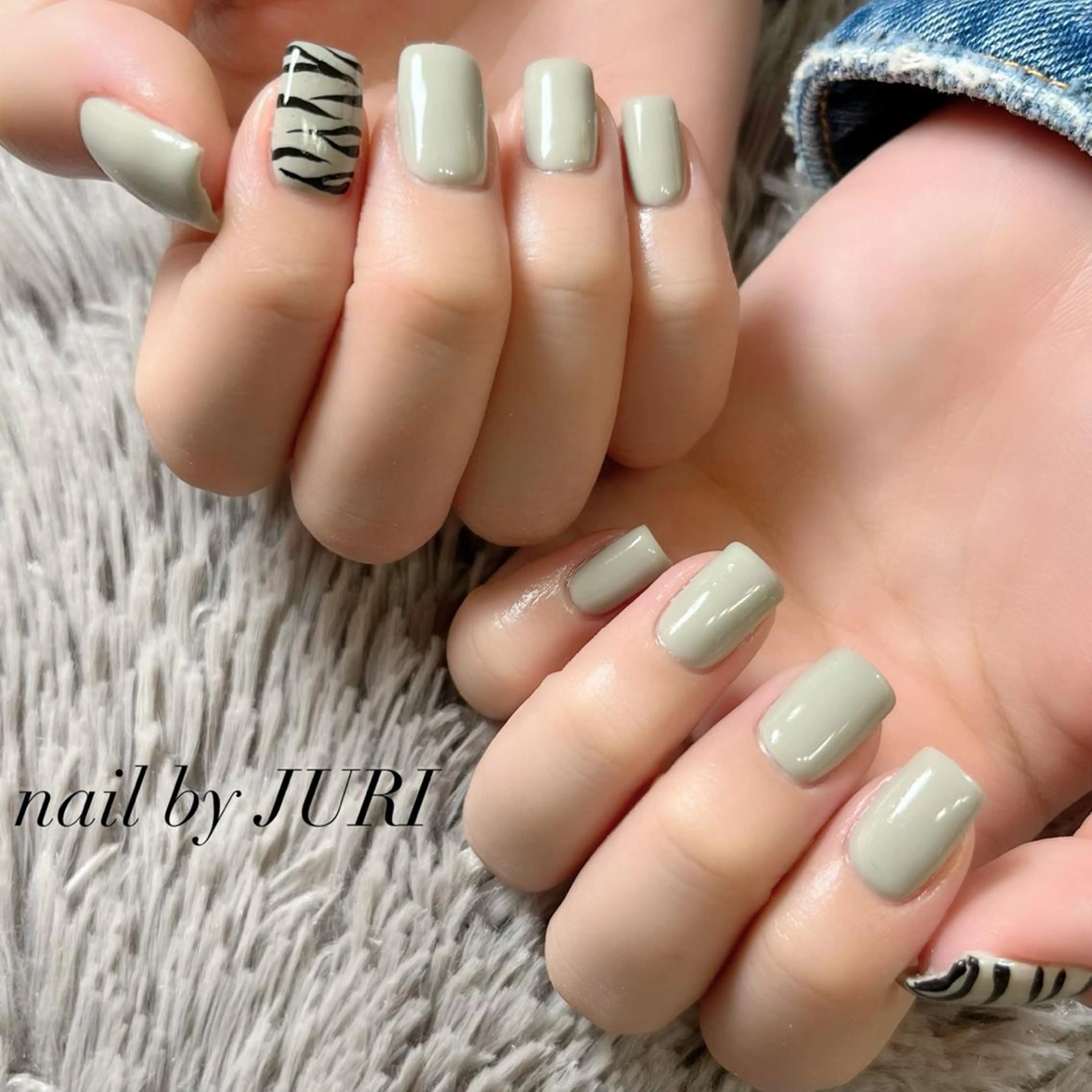 ネイル フットネイル フレンチネイル ジェルネイル ラメ(グリッター) ラメグラデーション NEO Beauty Salon所属・𝐍𝐄𝐎 𝐉𝐔𝐑𝐈のネイルデザイン