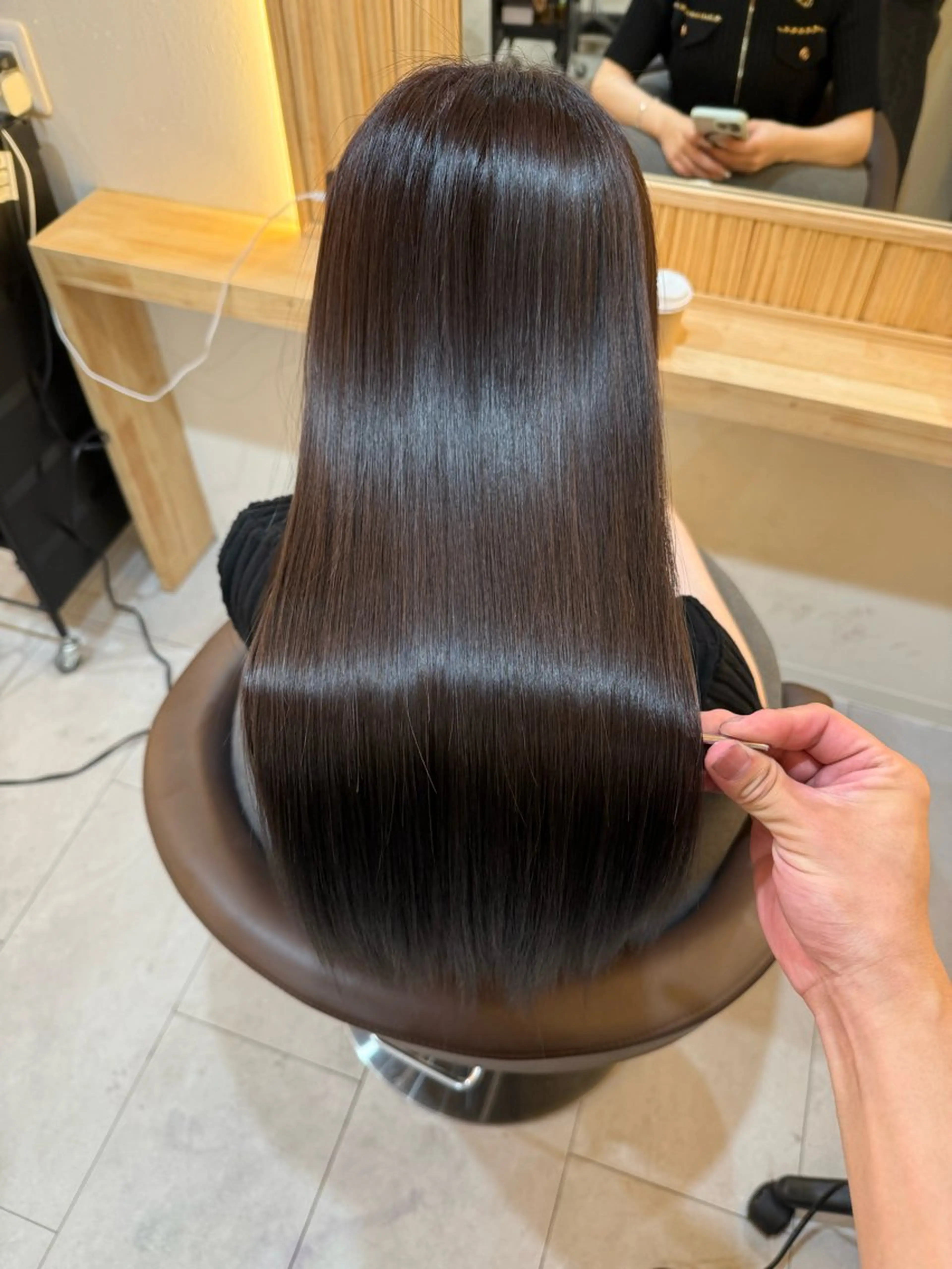 ロング 髪質改善 縮毛矯正 ヘアカラー トリートメント attrait南堀江所属・絹髪職人 KAISEI艶髪のヘアスタイル