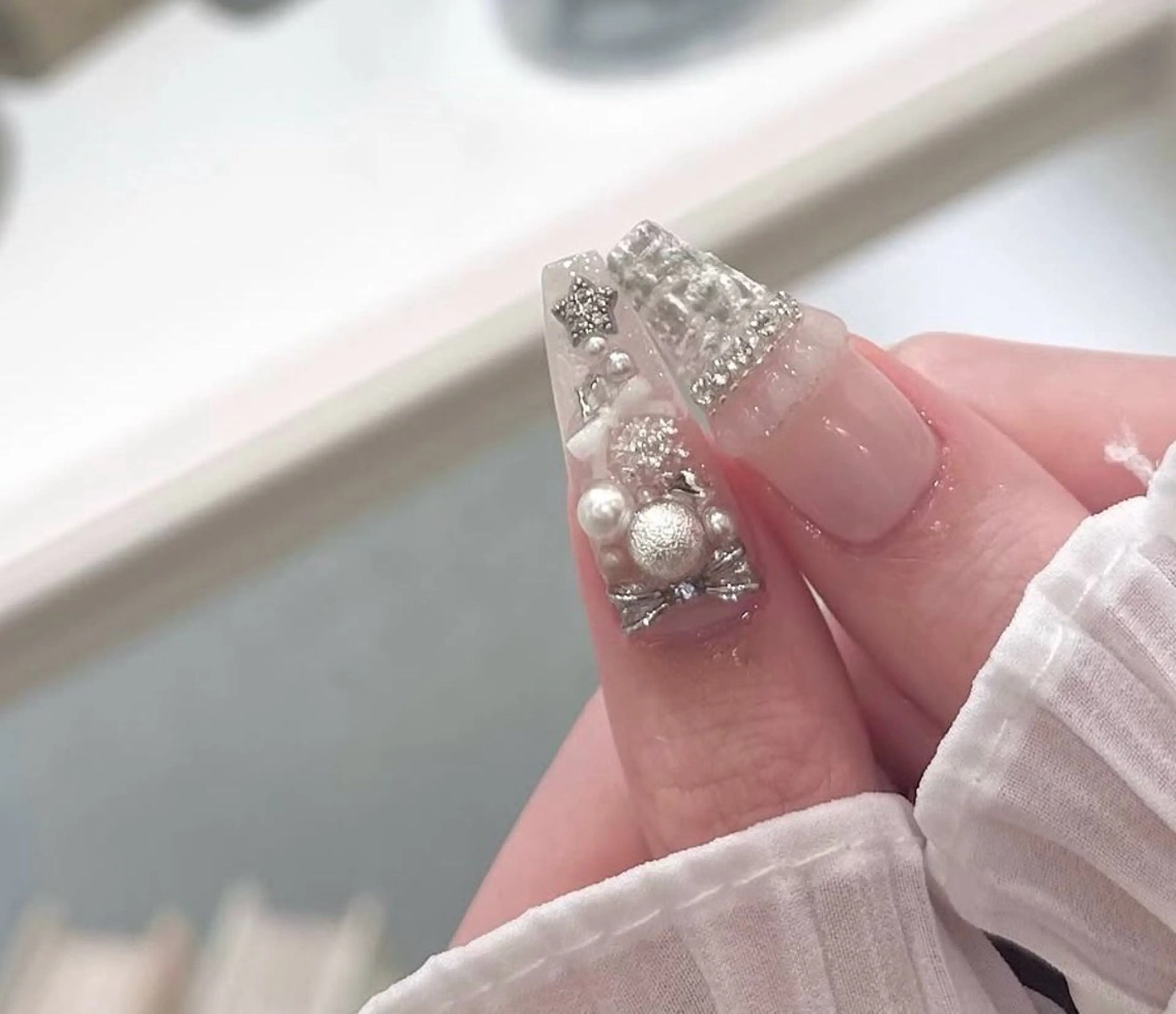 ネイル フレンチネイル ジェルネイル ガラスフレンチ ハロウィン ハート ハンドネイル H.baby Nail Salonのネイルデザイン