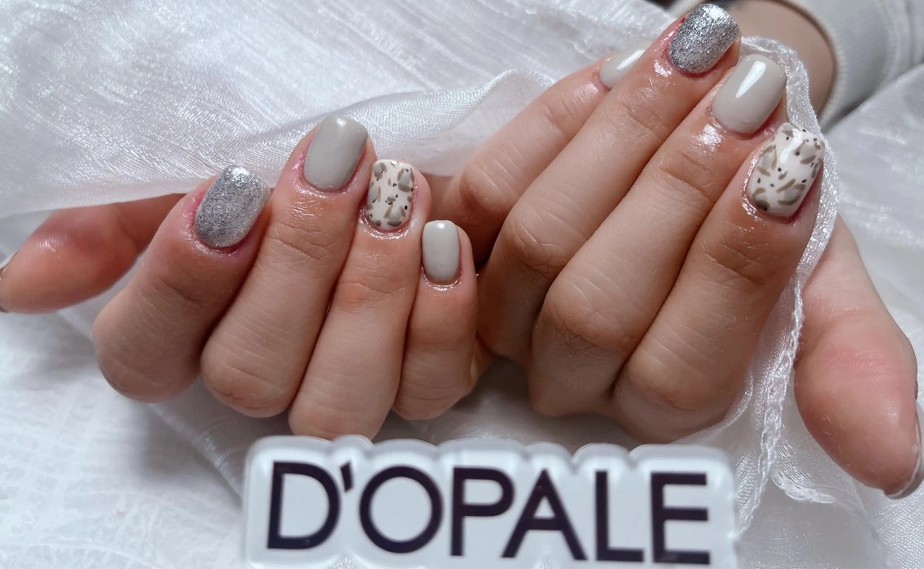 ネイル DOPALE、もも 彦奇のネイルデザイン