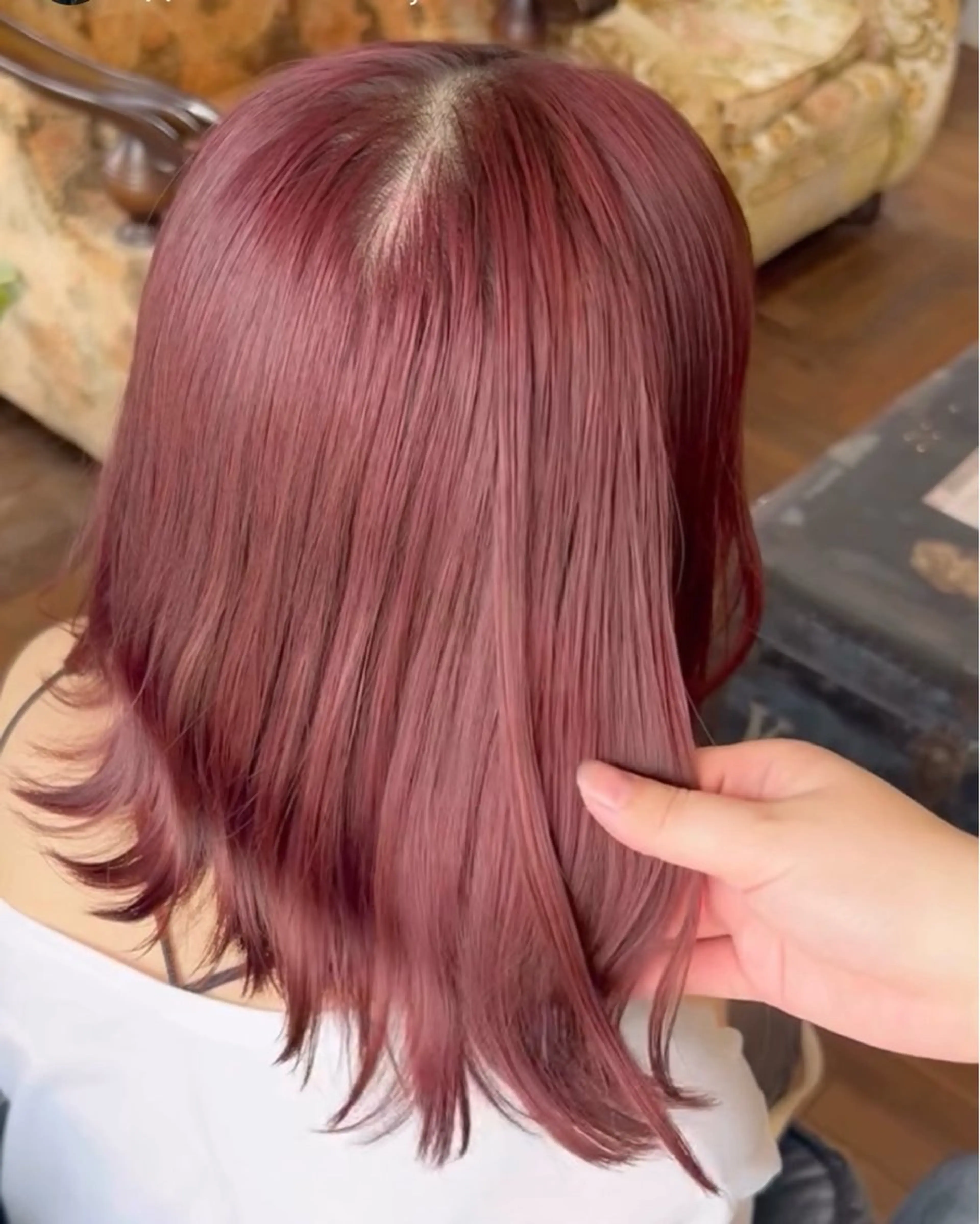 ミディアム カラー カシス レッドカラー 《ヘアカラー特化》 すわ ゆいこのヘアスタイル