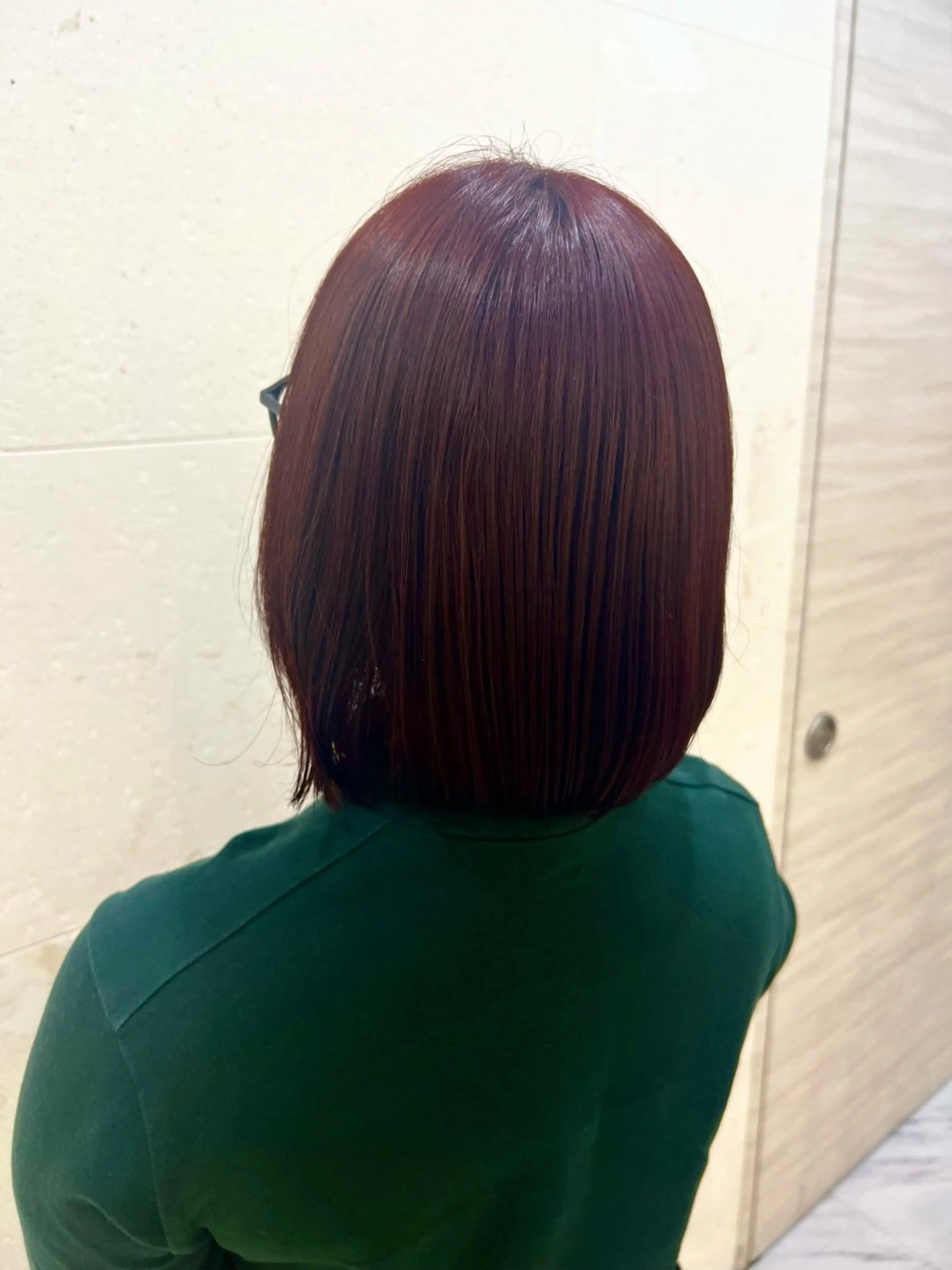 ミディアム カラー レッドカラー ヘアカラー 鈴木 愛華のヘアスタイル