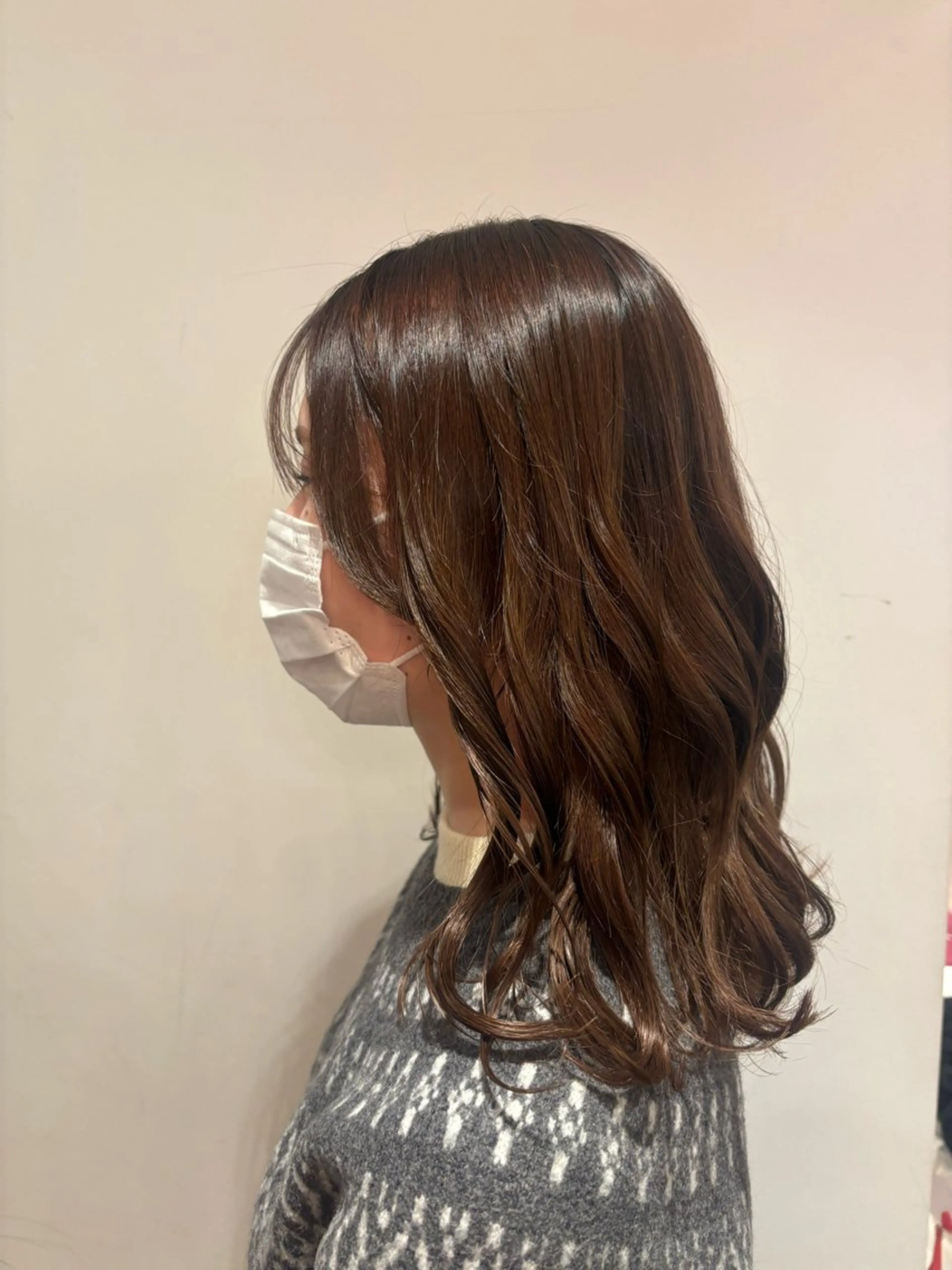 ミディアム レナーク イスト ひとみのヘアスタイル