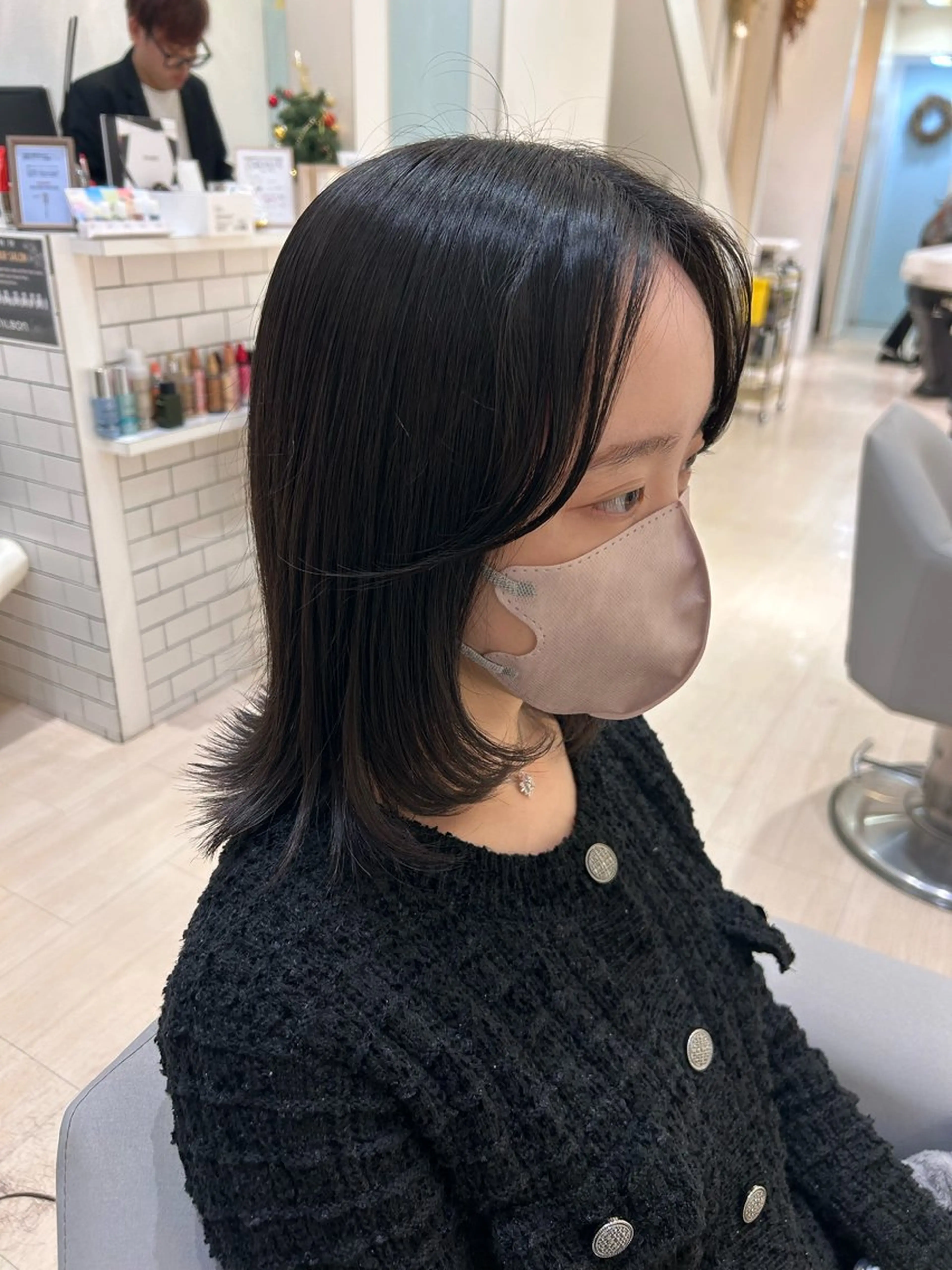 ミディアム 顔周りカット レイヤーカット カット 堀 日次のヘアスタイル