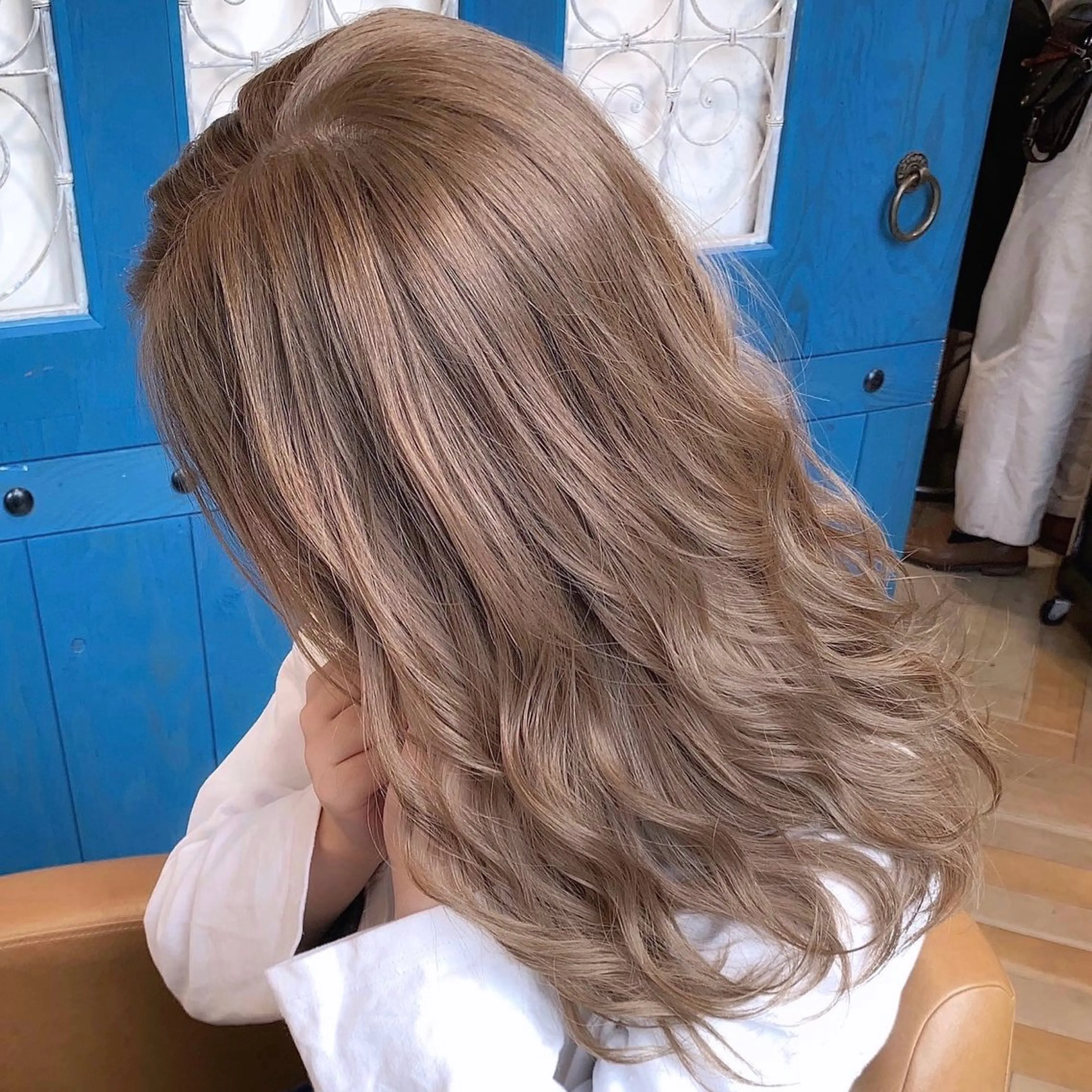 ロング カラー ヘアカラー トリートメント ブリーチで叶える透明 感カラーTakeruのヘアスタイル