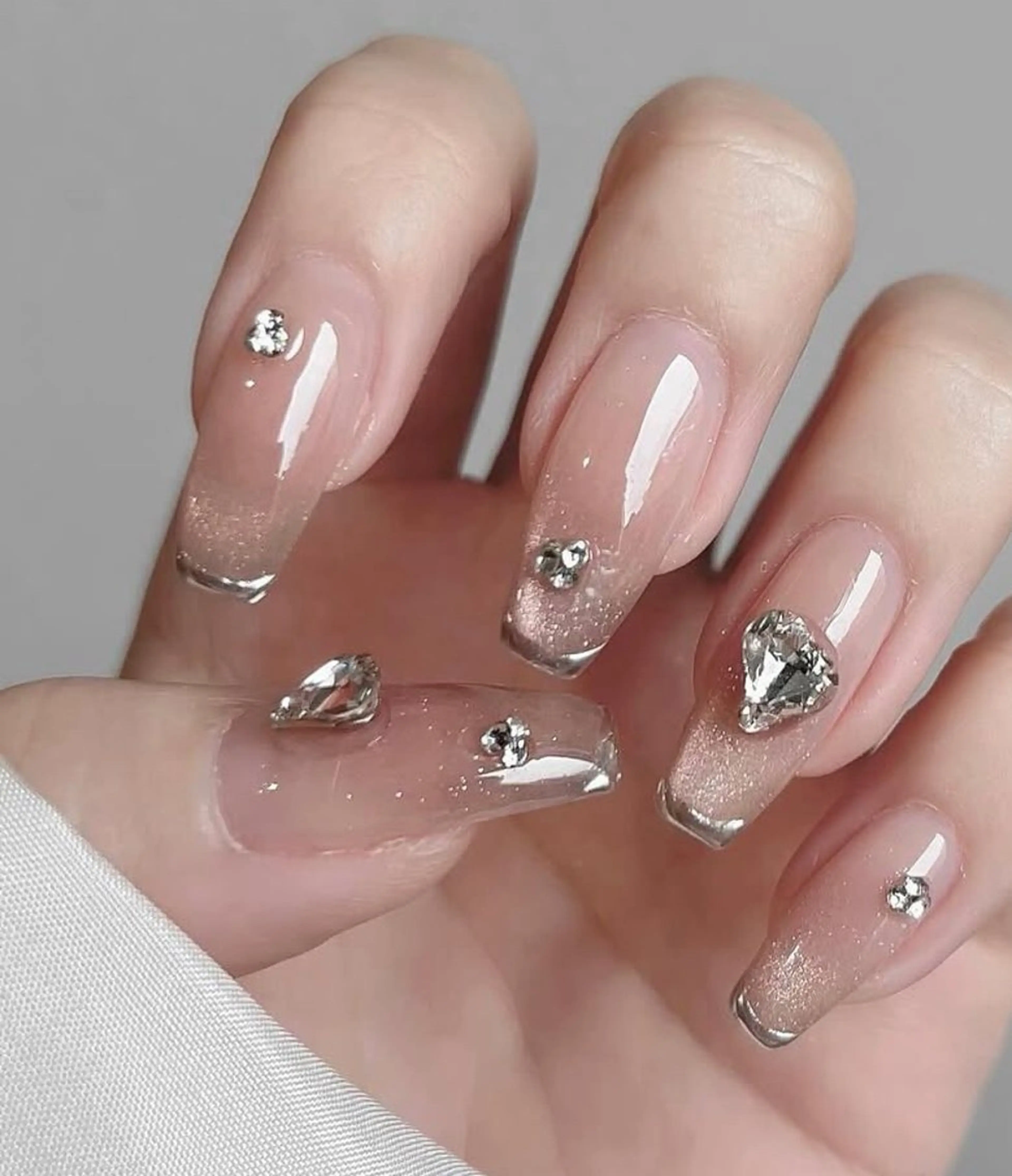 ネイル フレンチネイル ジェルネイル ハロウィン キラキラネイル 韓国ネイル H.babynailsalon所属・H.baby Nail Salonのネイルデザイン