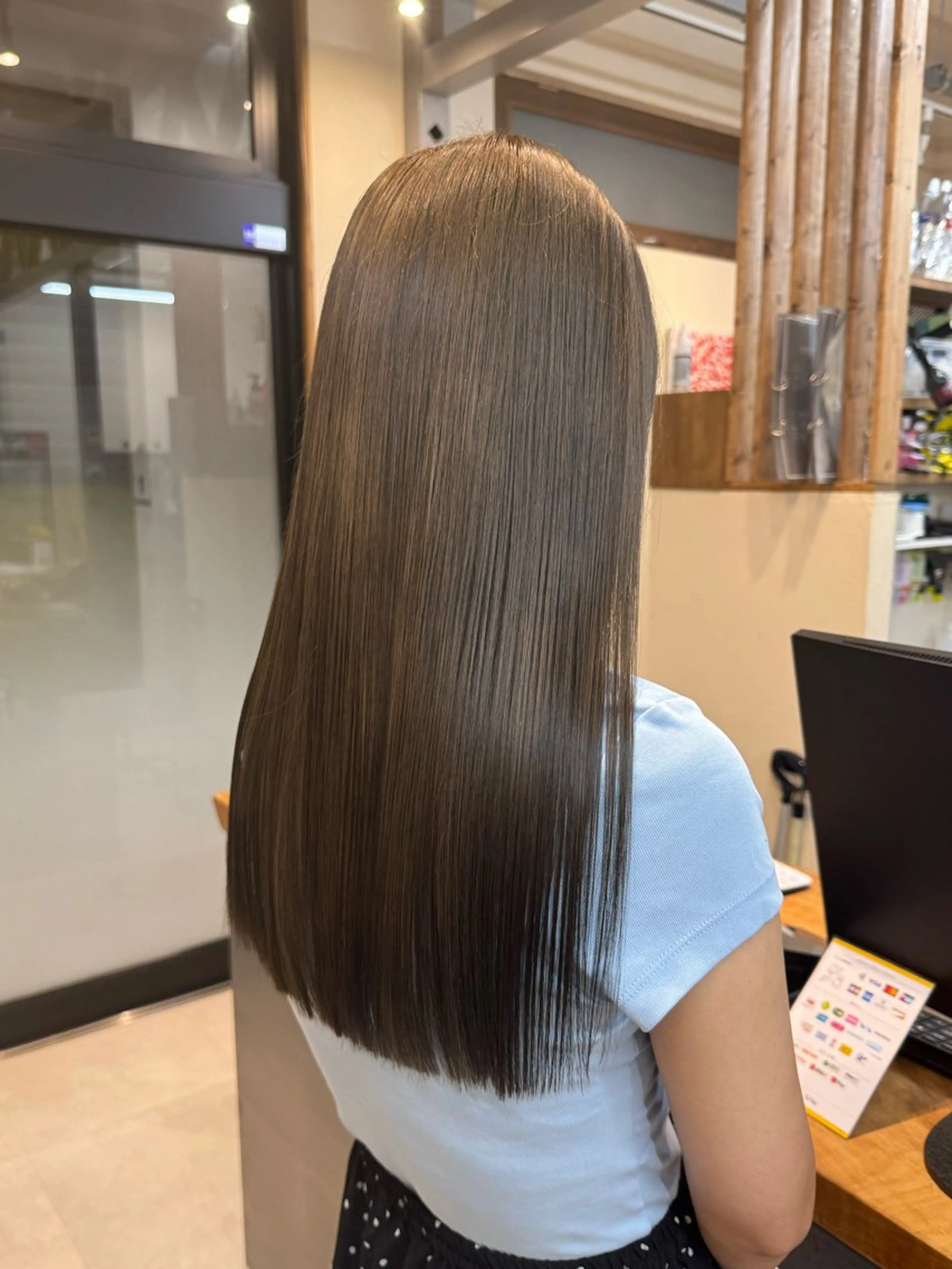 ロング カラー グレージュ カット ヘアカラー トリートメント 酒井 那乃羽のヘアスタイル