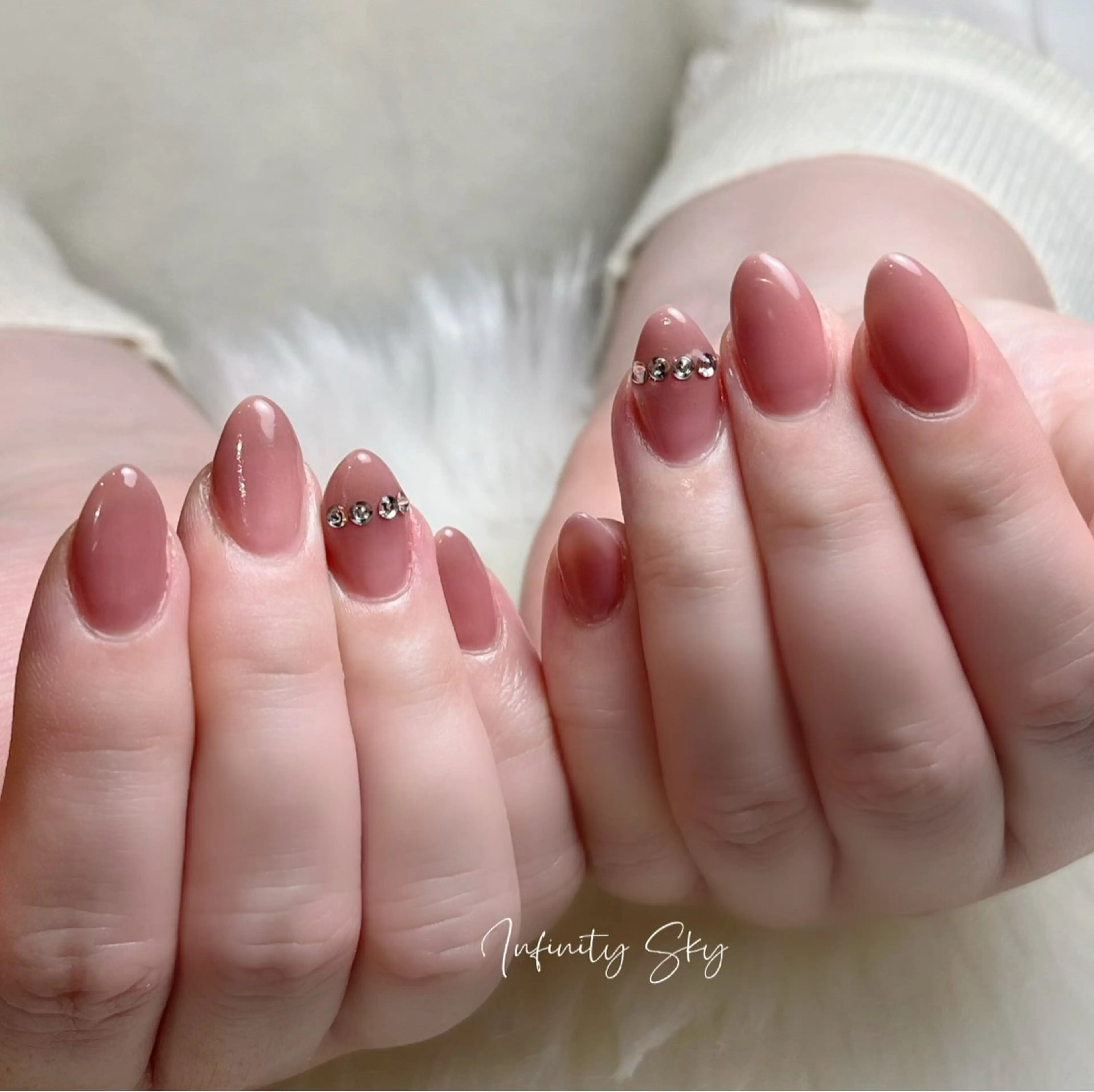 ネイル ワンカラーネイル ストーンネイル ハンドネイル infinity skyのネイルデザイン