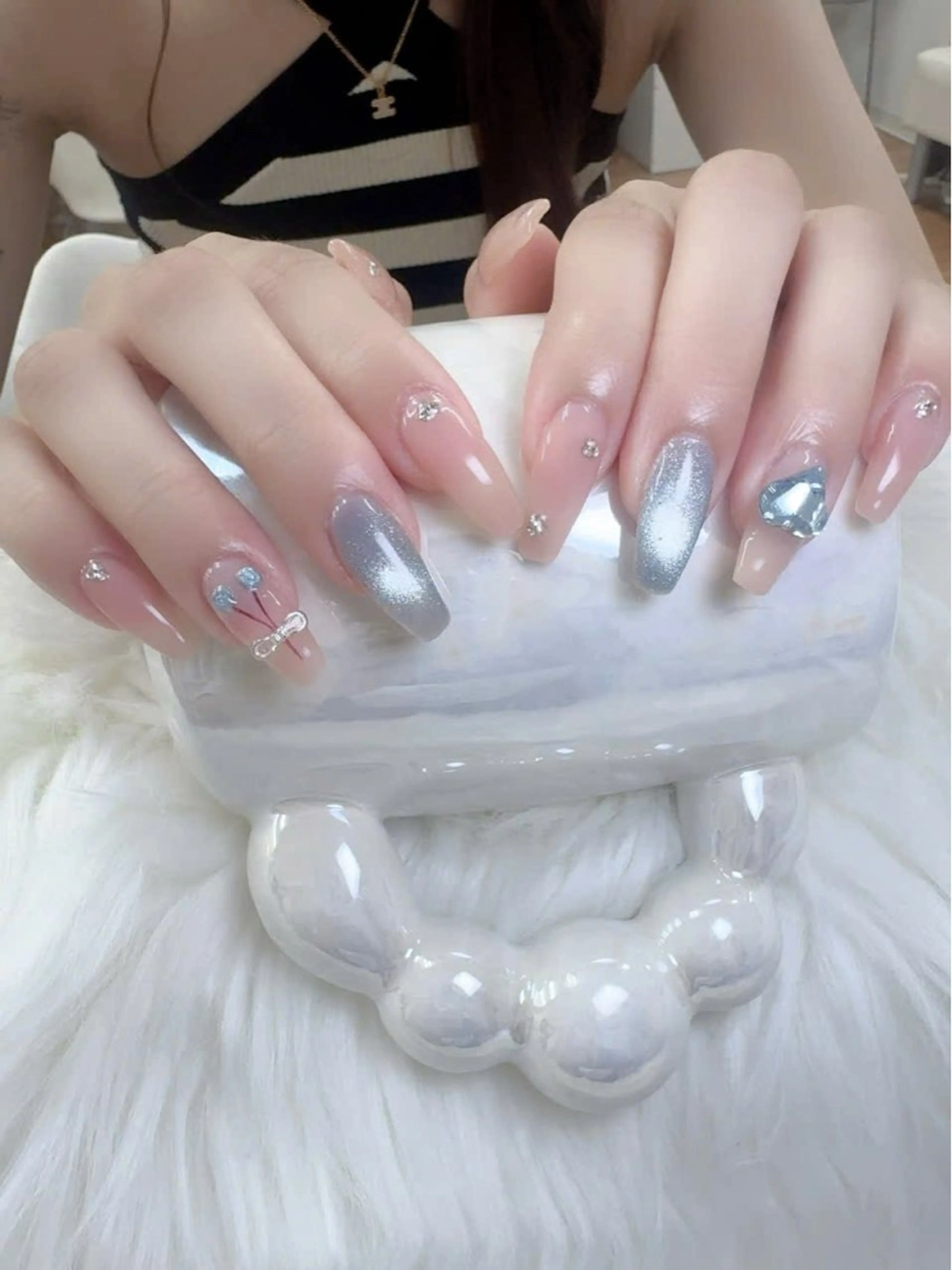 ネイル フットネイル フレンチネイル 韓国ネイル マグネットネイル ニュアンスネイル ハンドネイル Hara Nailのネイルデザイン