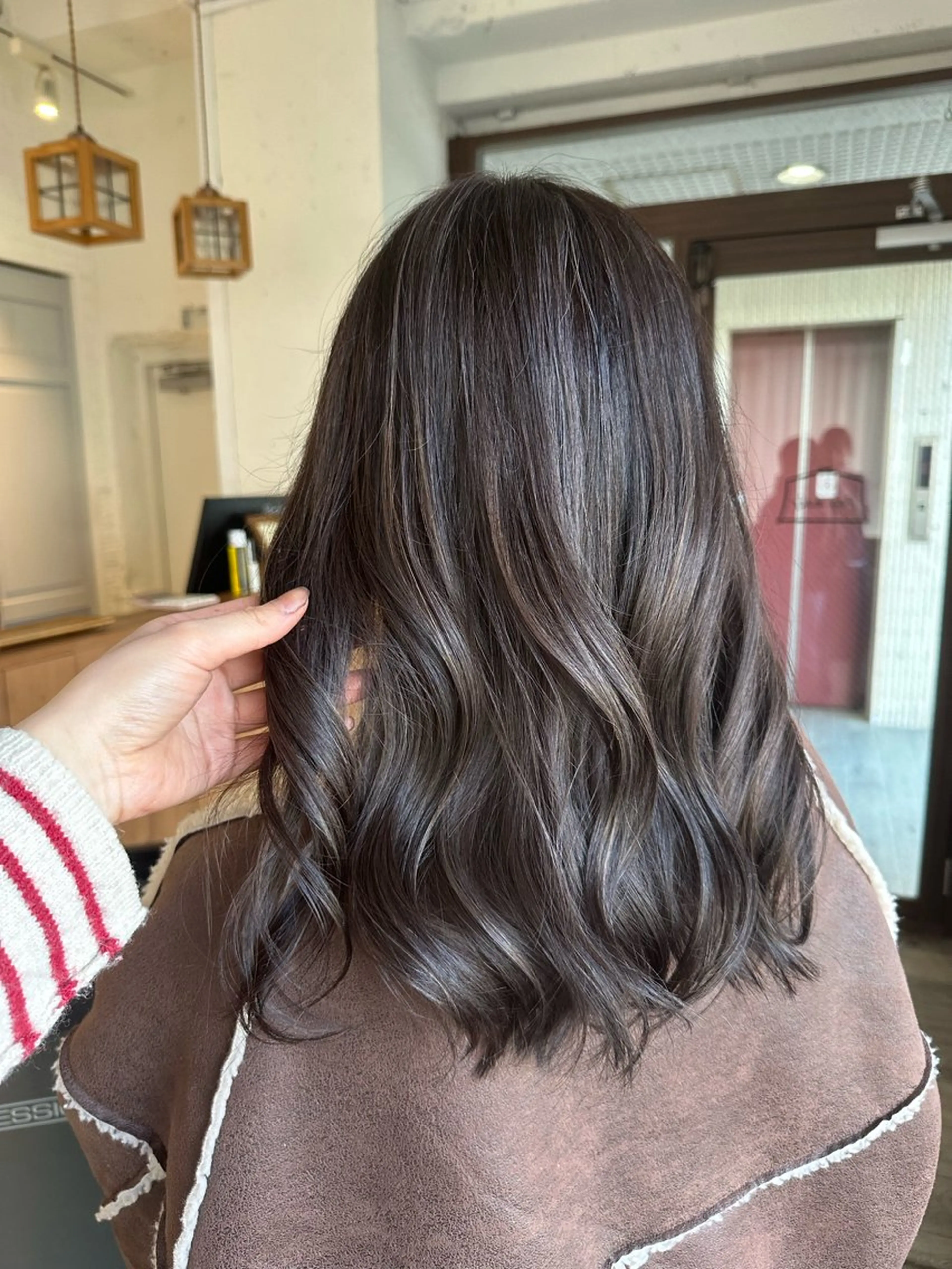 ミディアム カラー ヘアカラー peg.hair所属・ブリーチカラー🫧 森　凪沙のヘアスタイル