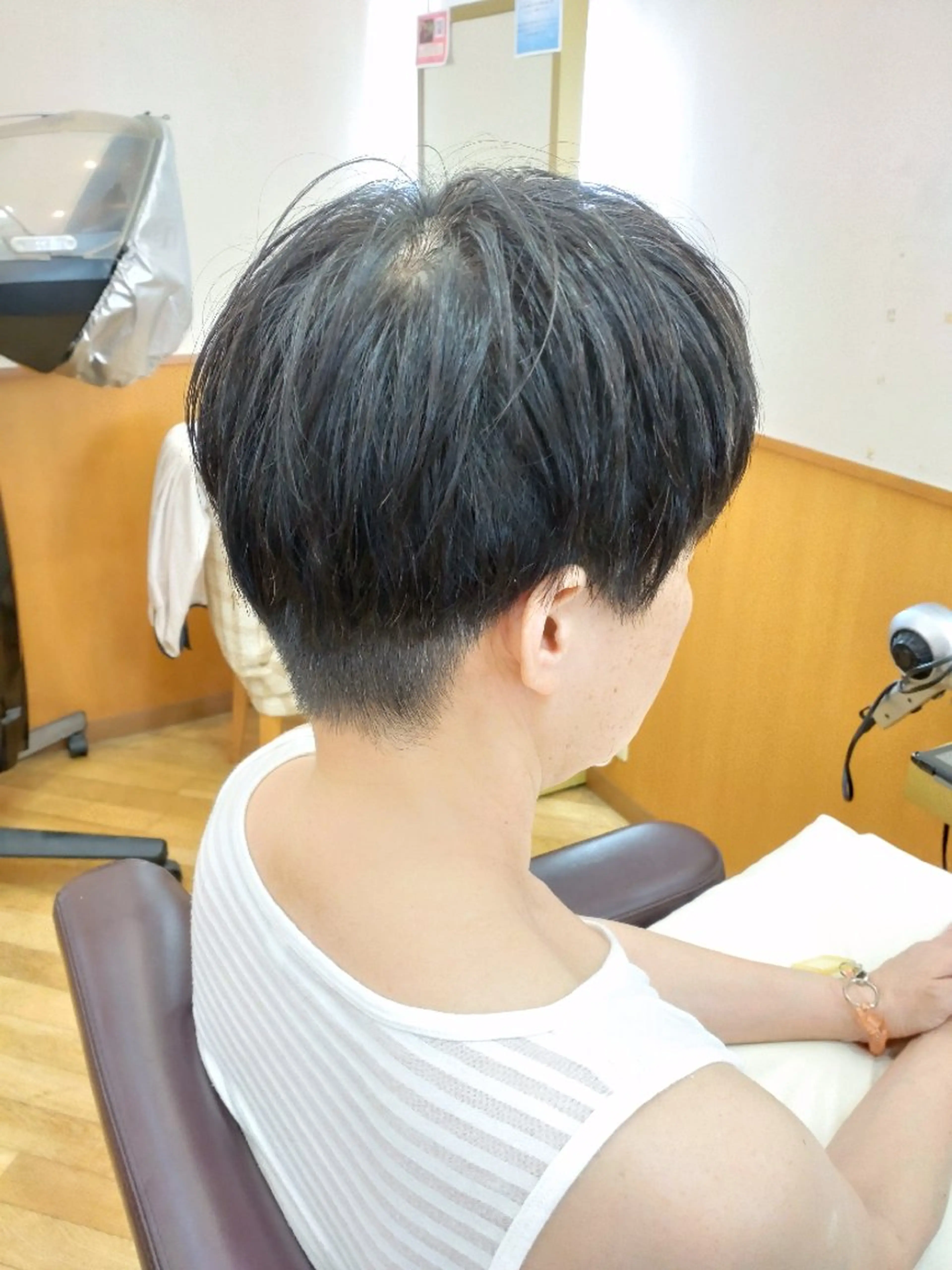ショート カット ヘッドスパ 仮屋 敬介のヘアスタイル