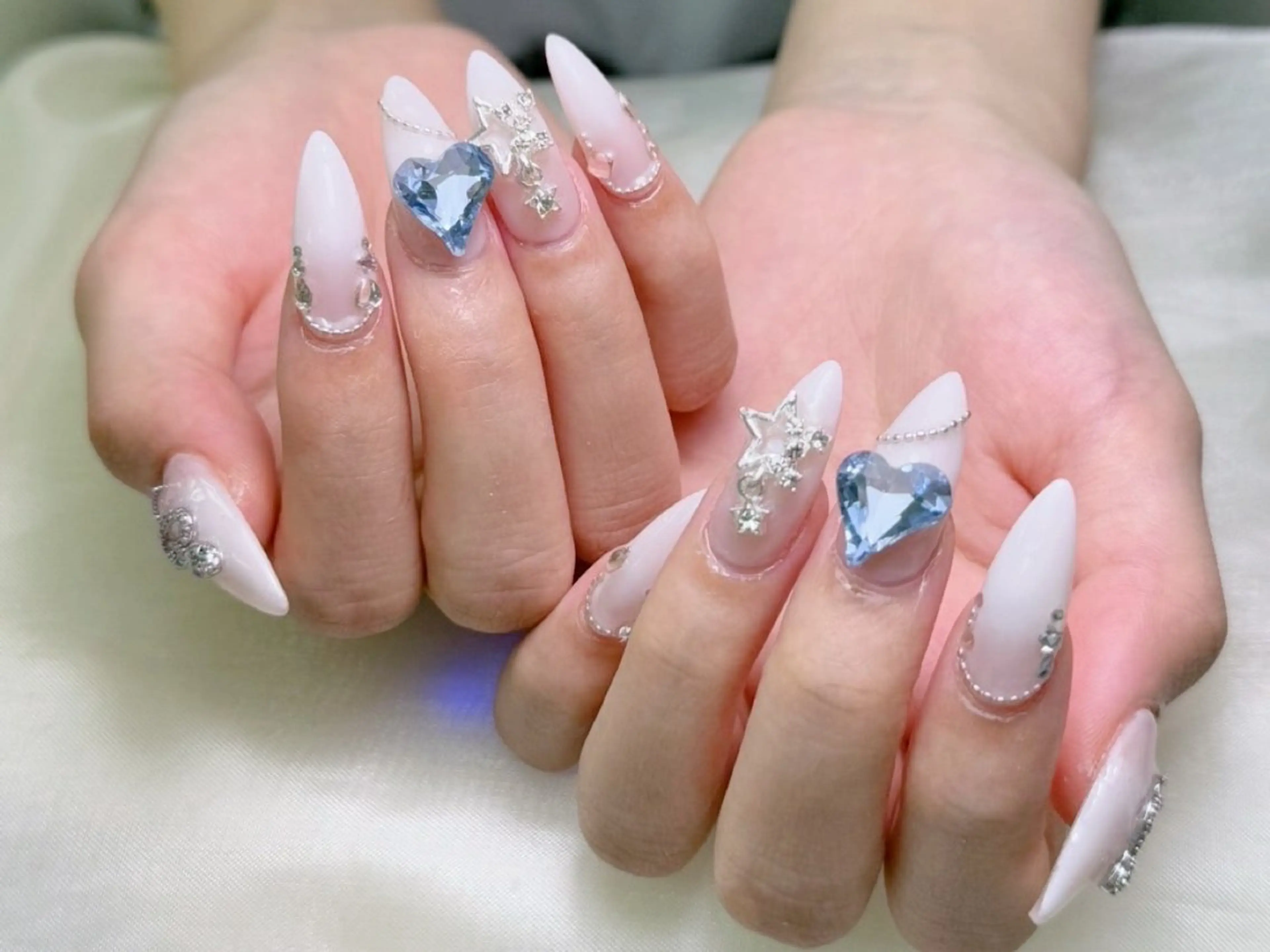 ネイル ハンドネイル lucky nail 歌舞伎町のネイルデザイン