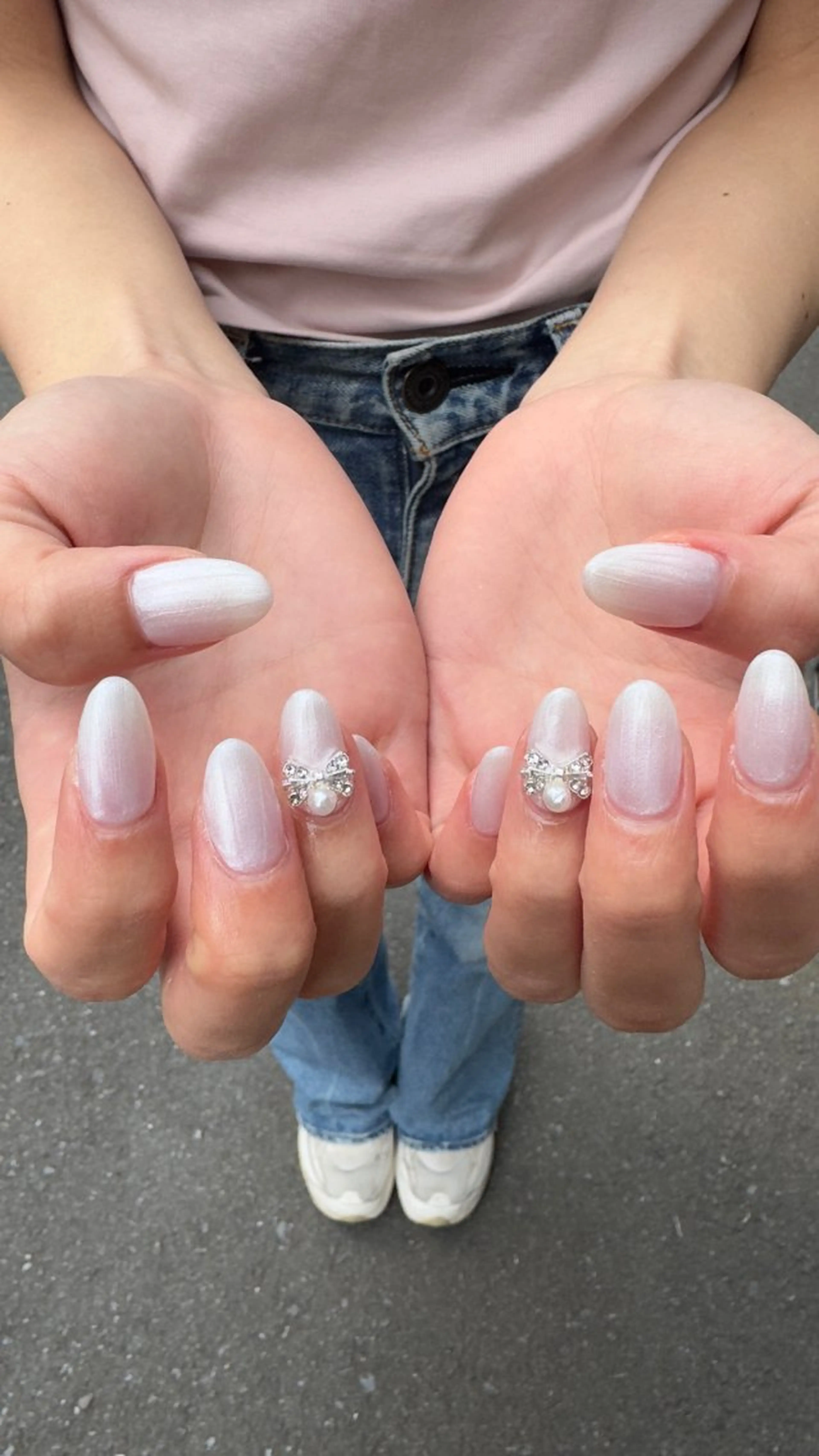 ネイル フラッシュネイル ホログラムネイル 韓国ネイル レース ラメ(グリッター) ハンドネイル MH_ Nailのネイルデザイン