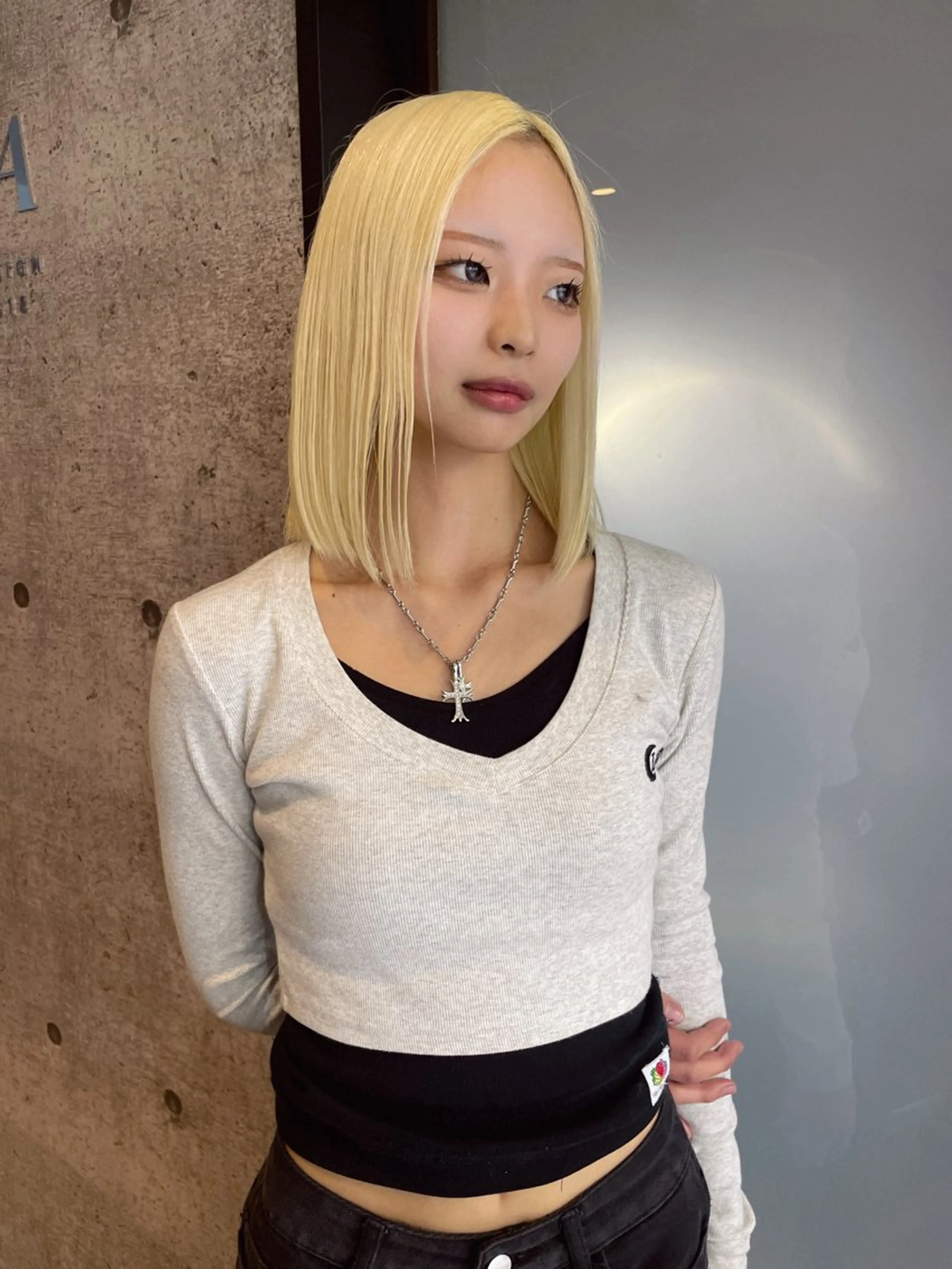 ショート ヘアカラー トリートメント XENA YURI ブリーチカラーのヘアスタイル