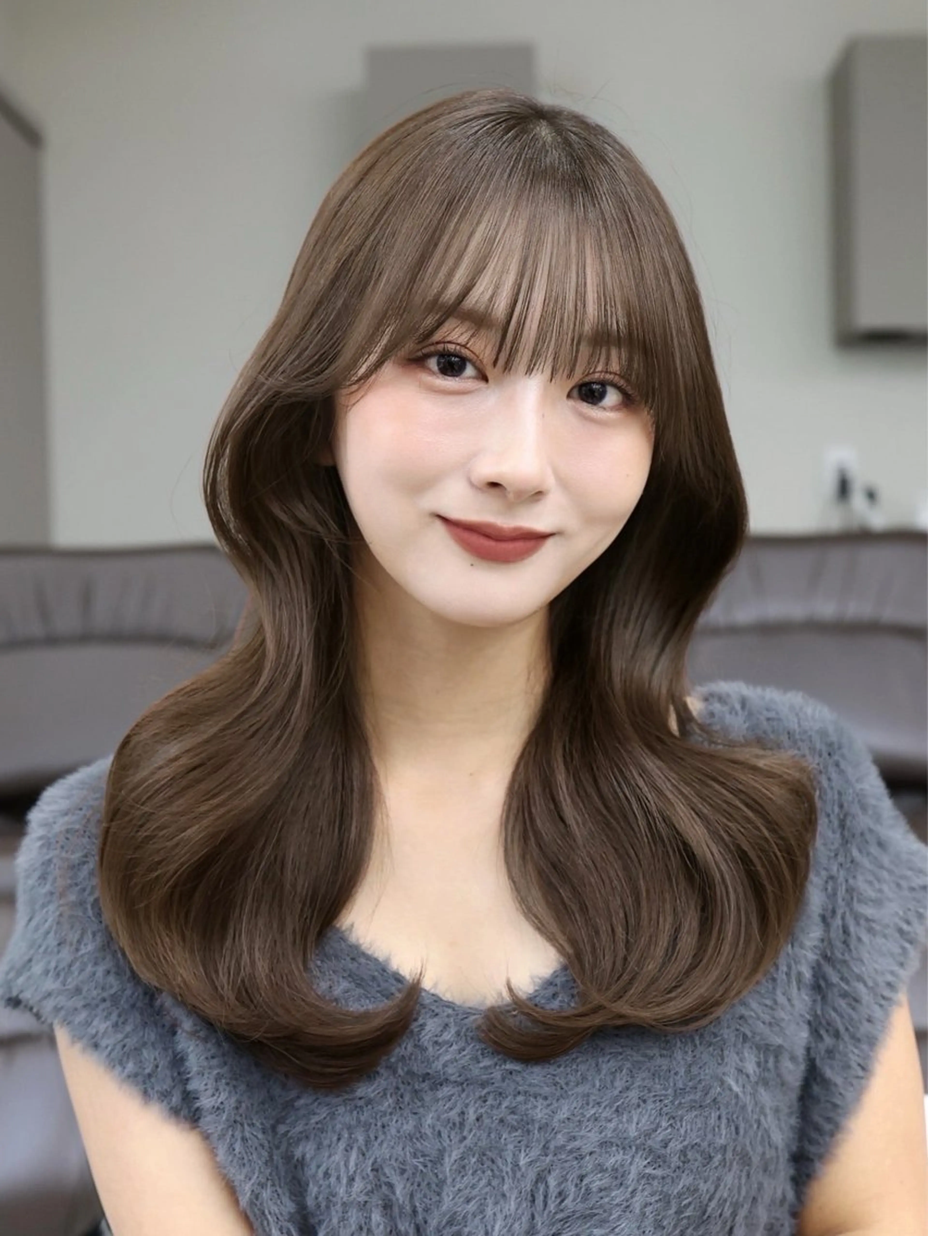 ミディアム カラー Aura所属・丸山 心 / 艶カラーのヘアスタイル