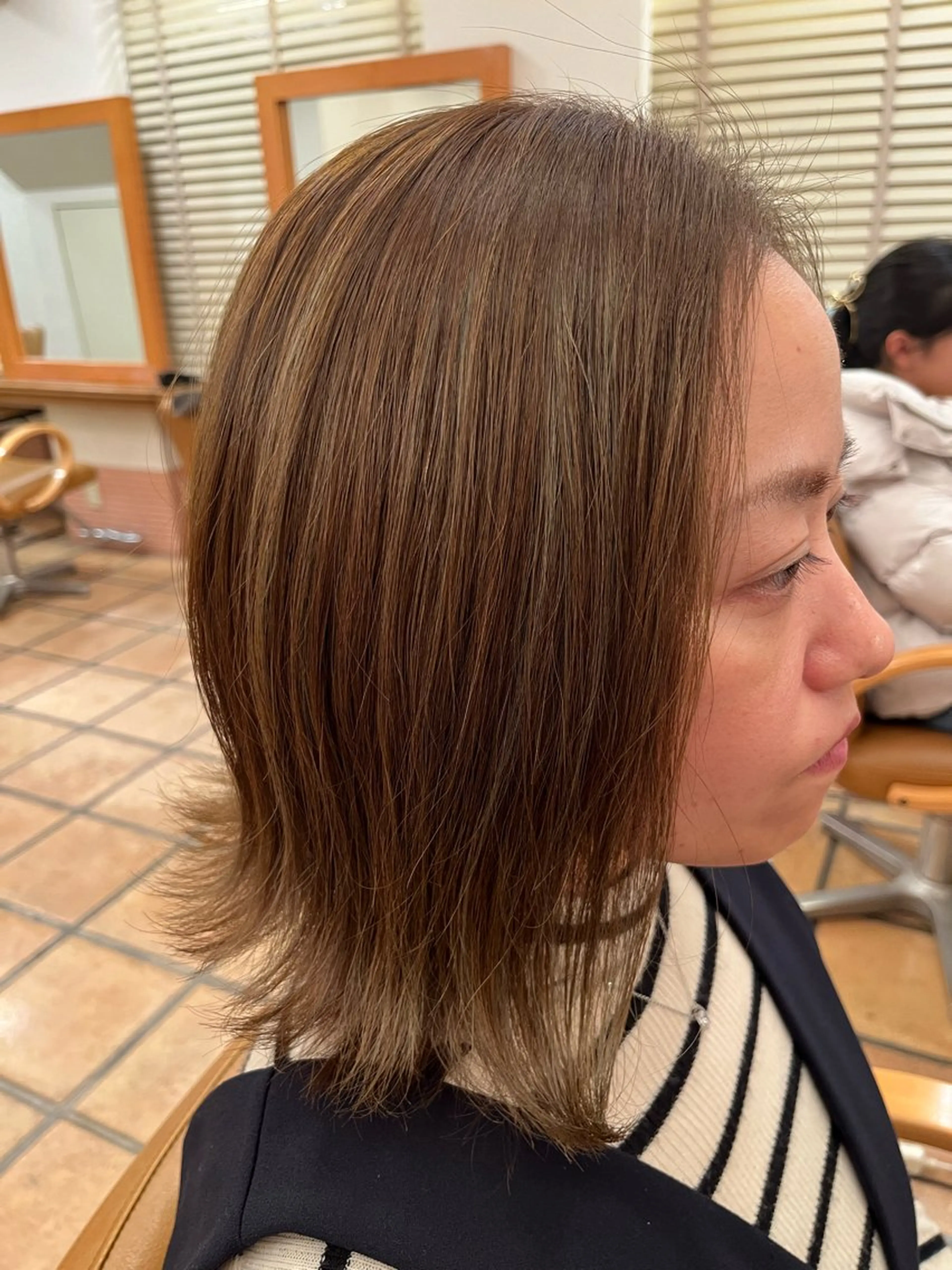 ショート カラー d'ici所属・d’ici六本木 佐藤彩のヘアスタイル