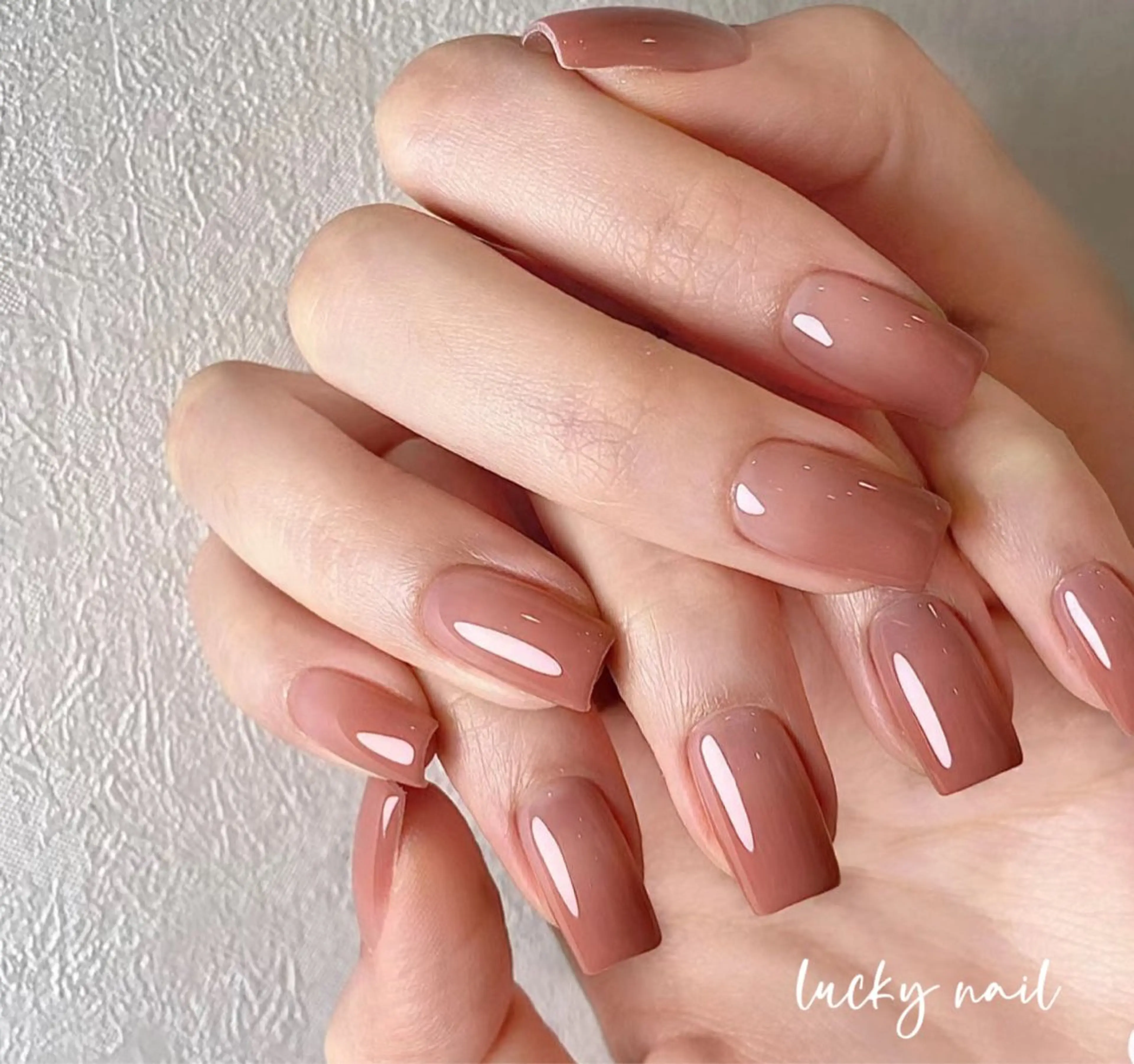 ネイル チークネイル 長さ出し ジェルネイル マグネットネイル 持ち込み ハンドネイル ハンドケア Lucky nail 小林和希のネイルデザイン