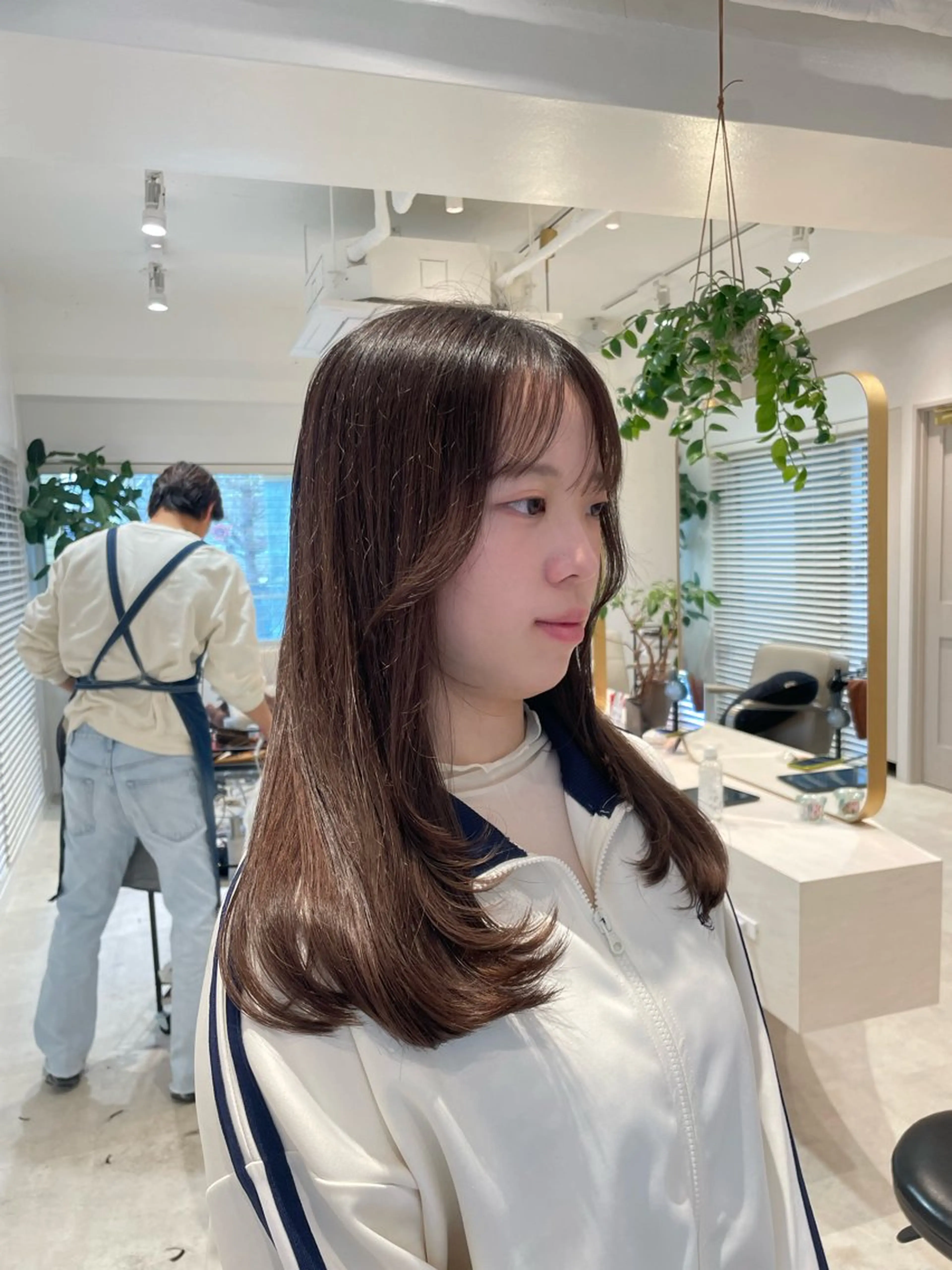 ロング BRIGHT所属・🩶透明感カラー🩶 アズサのヘアスタイル