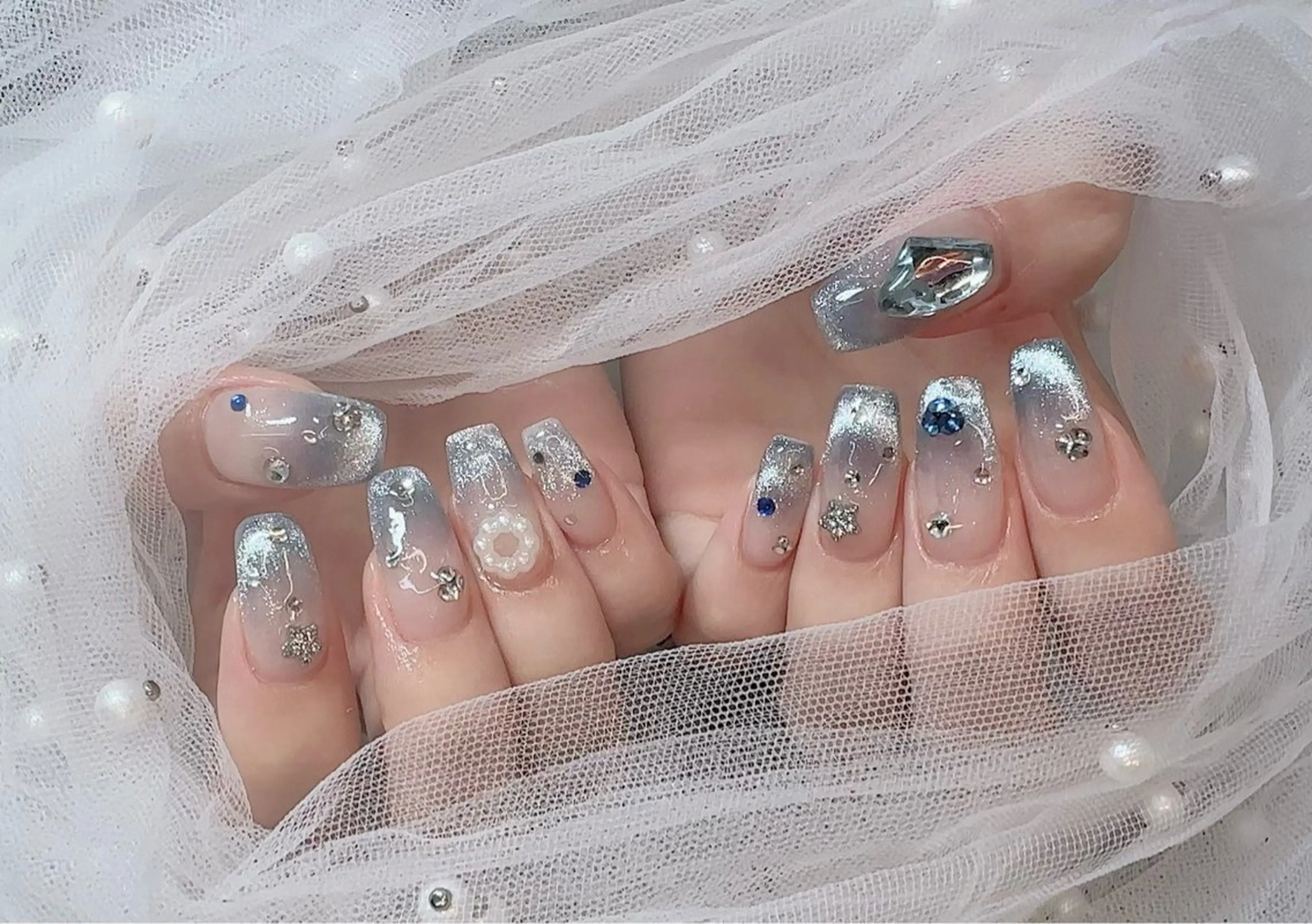 ネイル R nailsalon所属・R salonのネイルデザイン