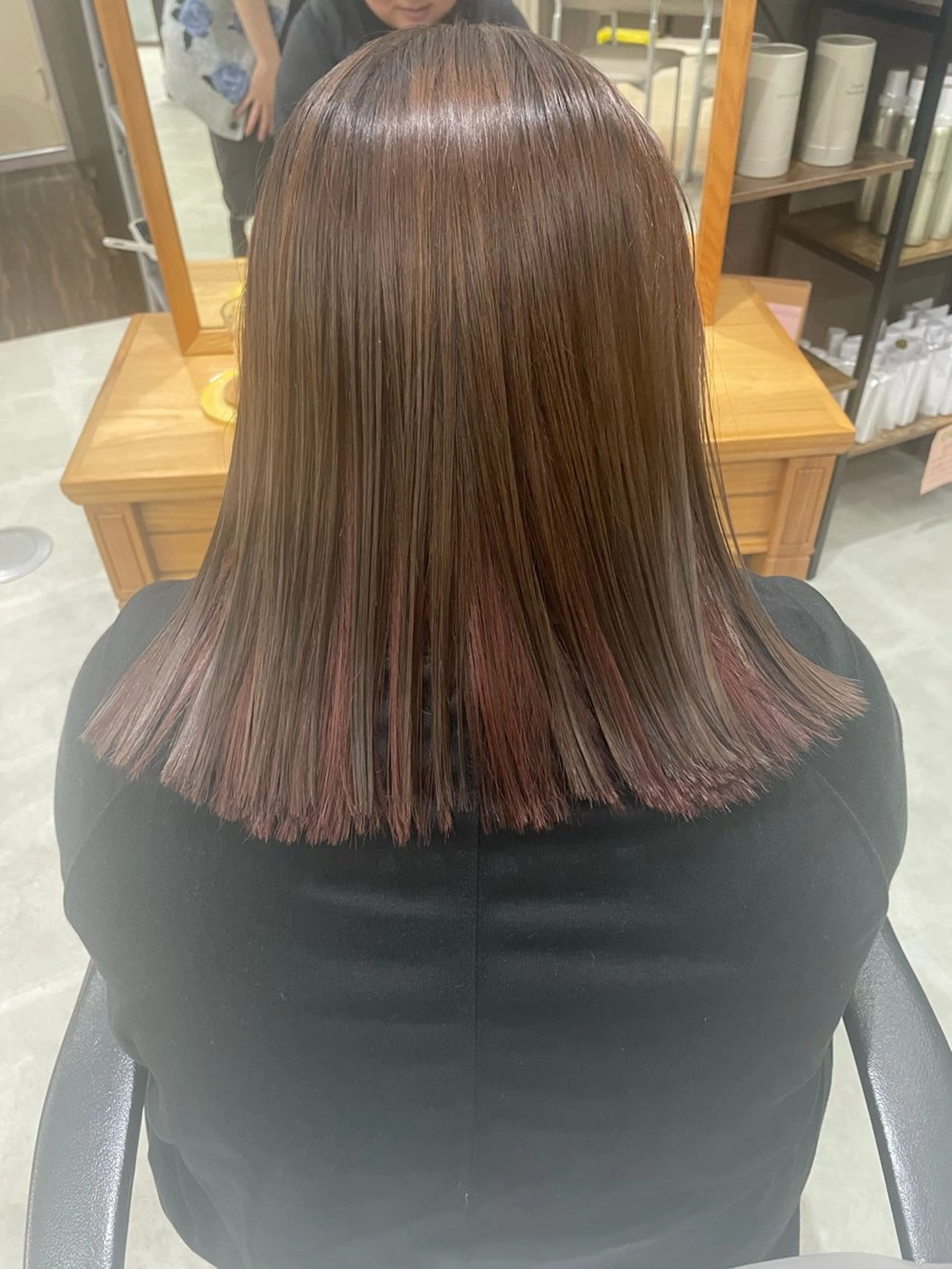 セミロング カラー ブリーチ インナーカラー ブリーチなしカラー ヘアカラー 中嶋 玲奈のヘアスタイル