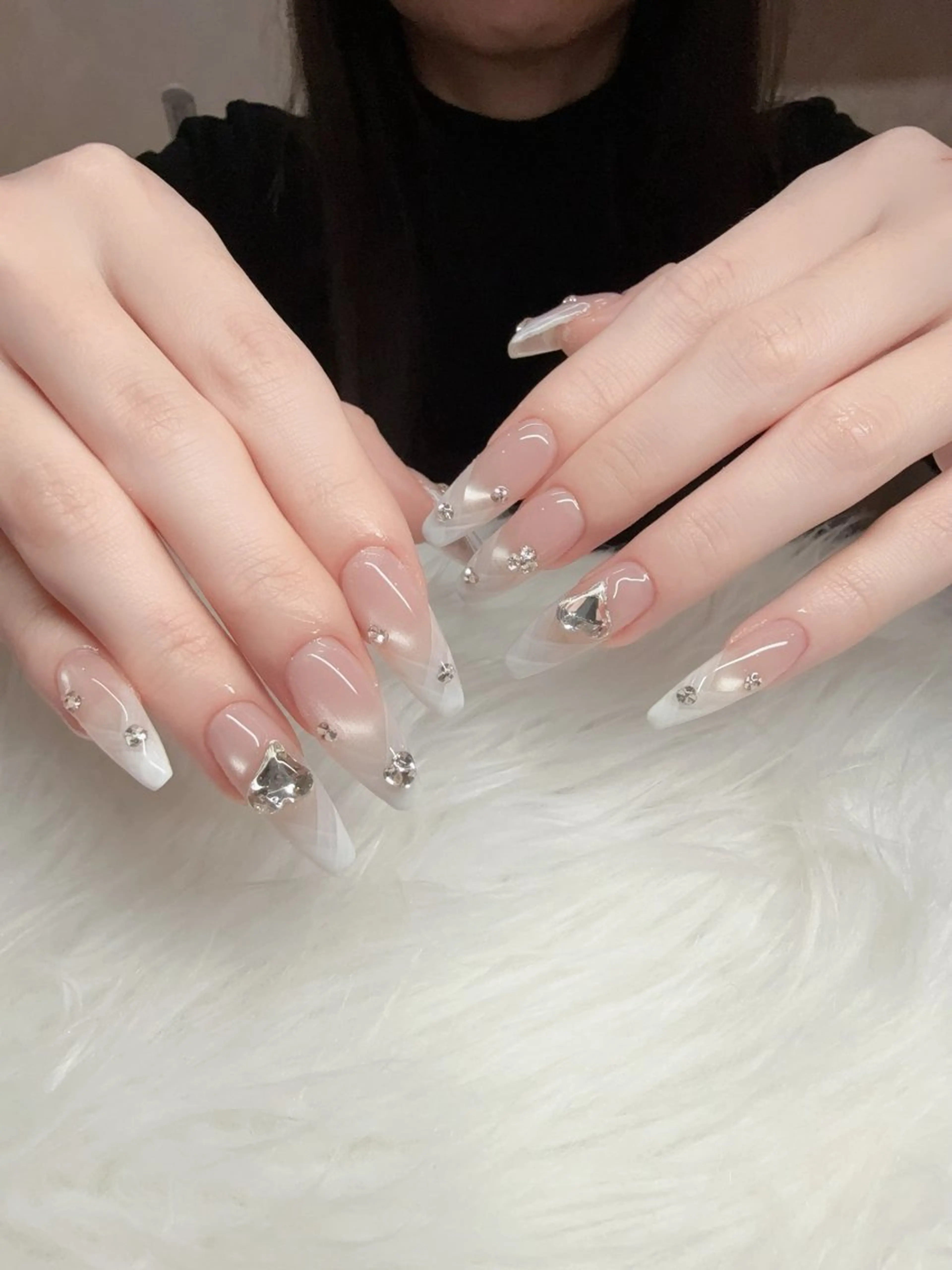 ネイル ボルドー ブラウン チークネイル ドット フットネイル ハンドネイル ハンドケア yurinail所属・yuri nail 高田馬場のネイルデザイン