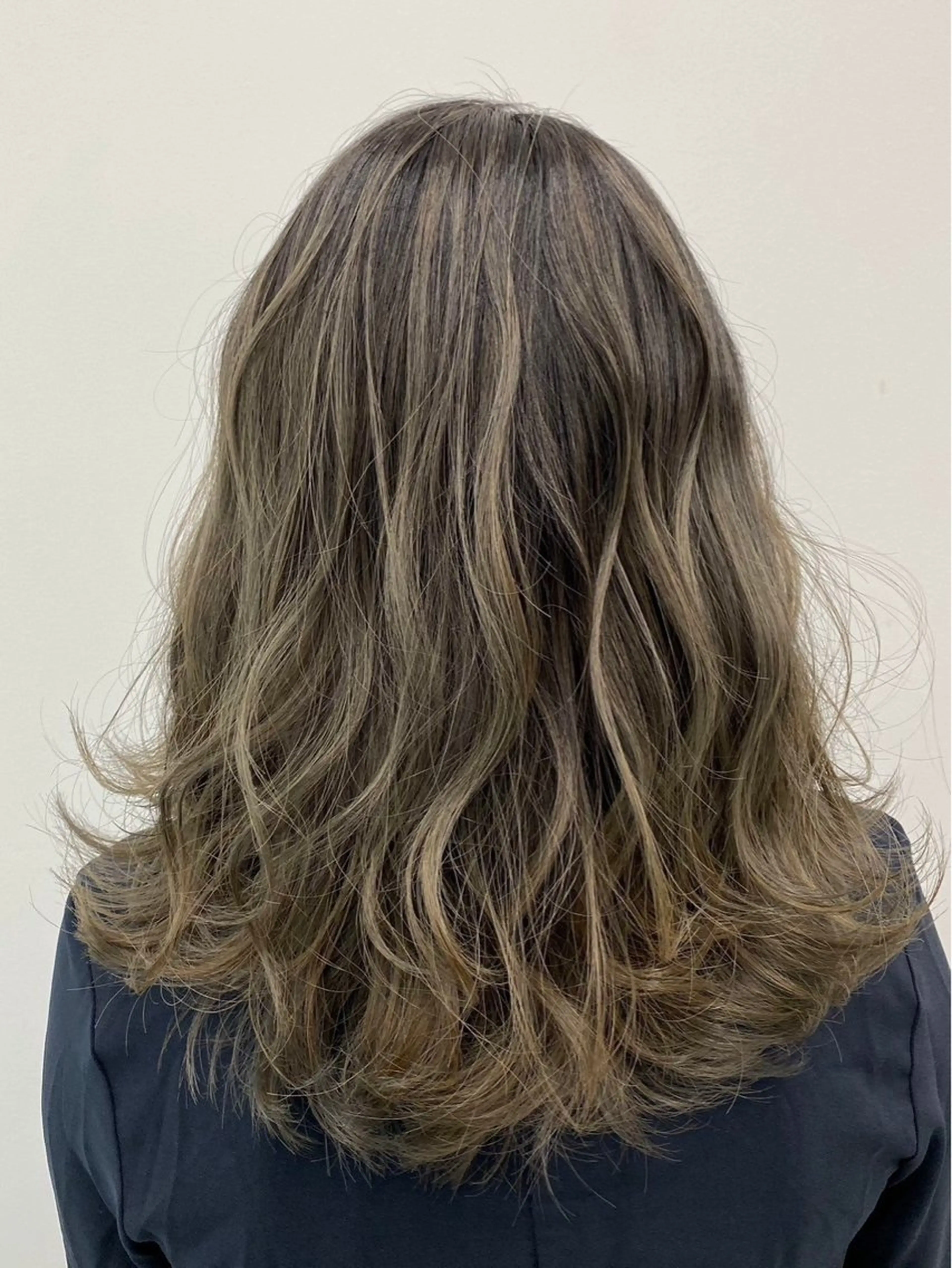 セミロング カラー パーマ amble luxe 髪質改善 💕のヘアスタイル