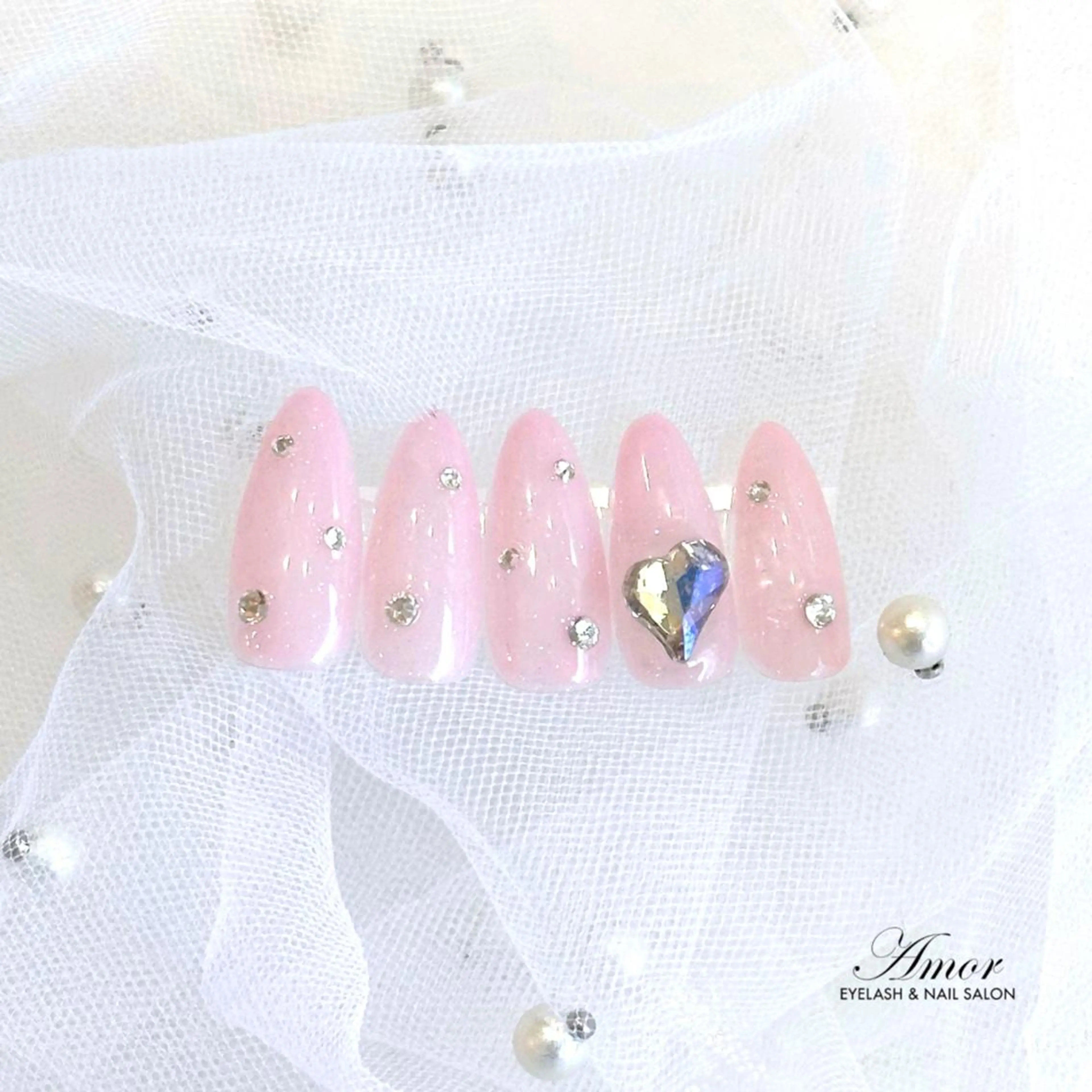 ネイル ハンドネイル Nailist 梨花のネイルデザイン