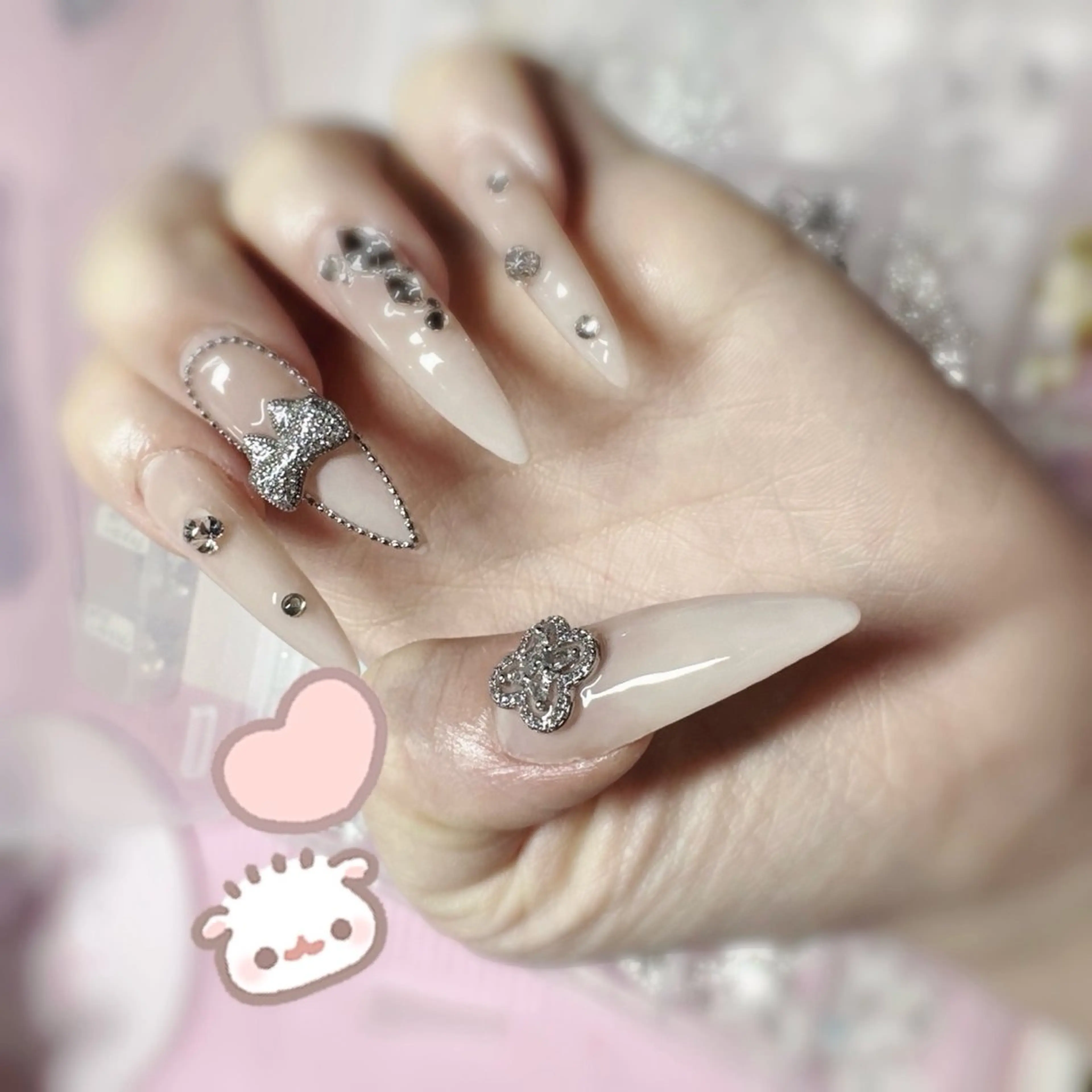 ネイル ワンホンネイル Lino’b所属・Aulu'b るなのネイルデザイン